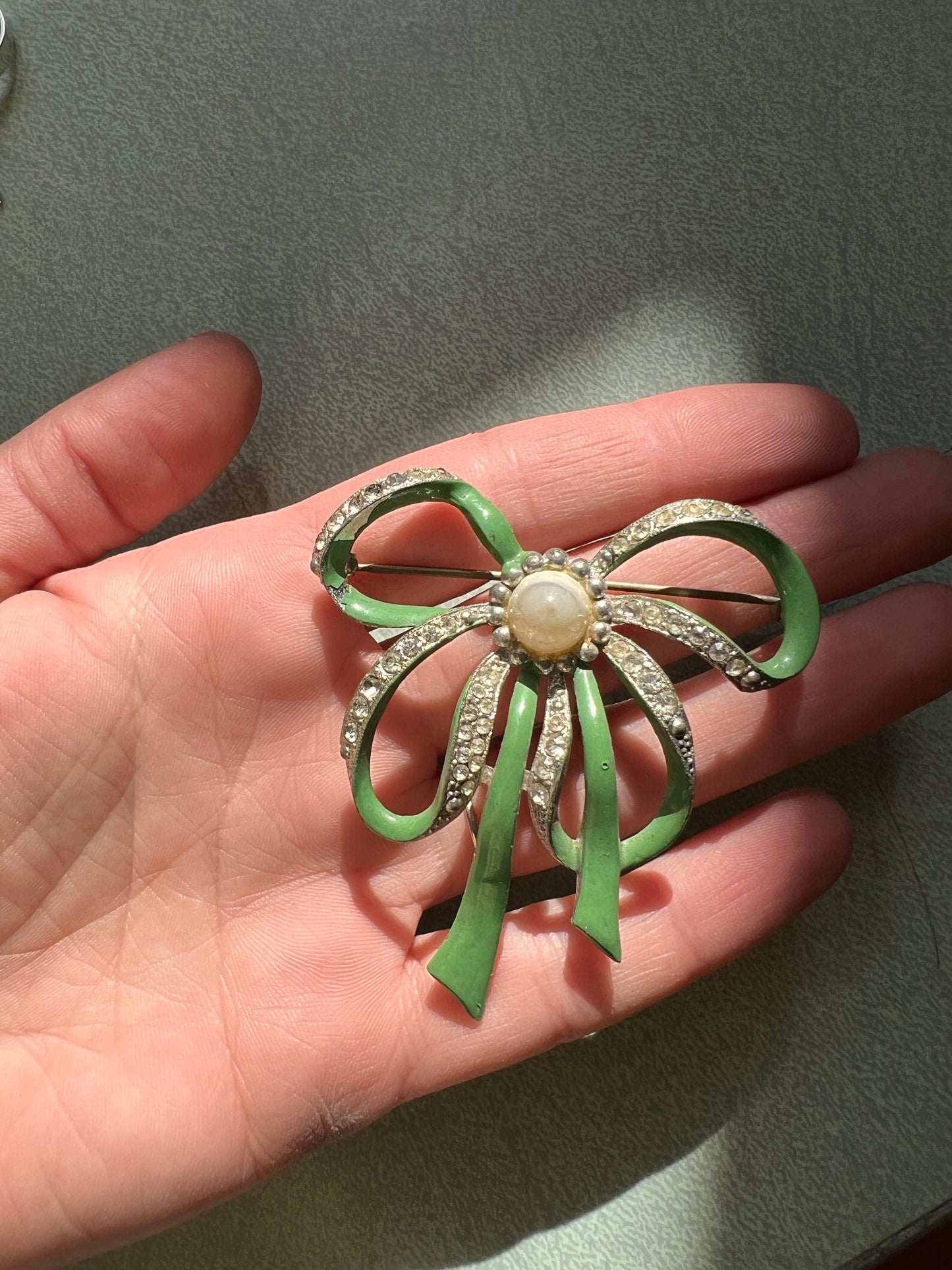 1940s Enameled Bow Brooch w Rhinestones