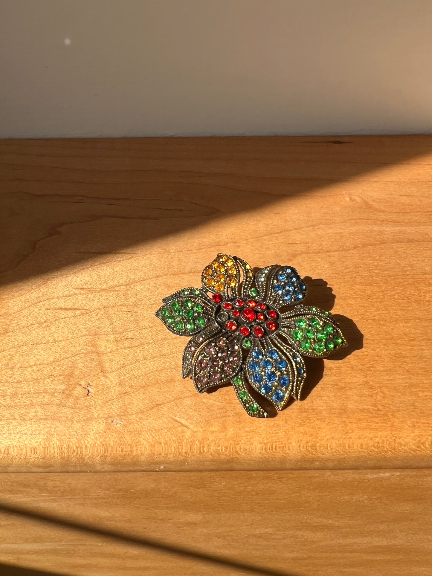 Deco Little Nemo Rhinestone Brooch