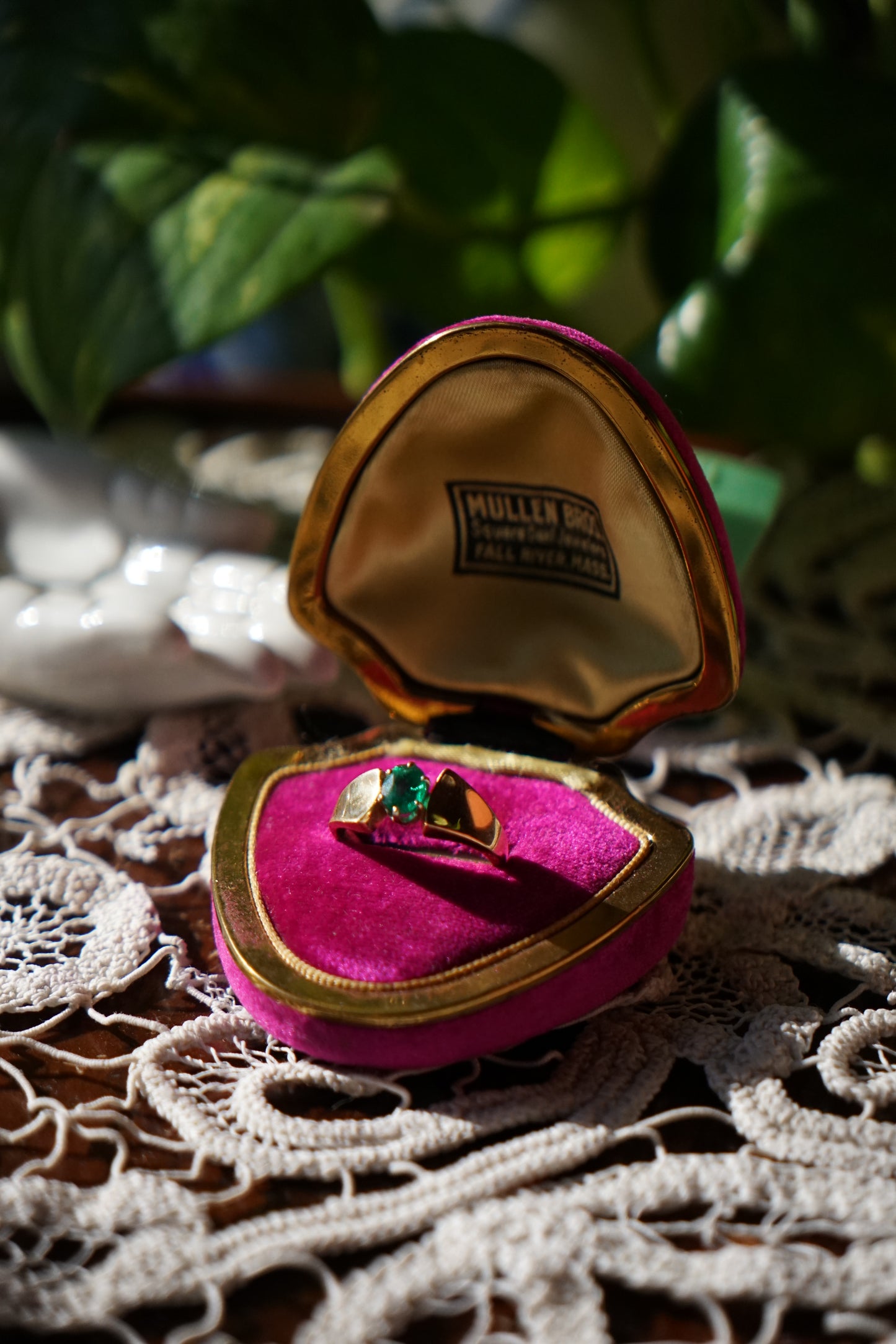 Vtg 14K Sculptural Emerald Ring