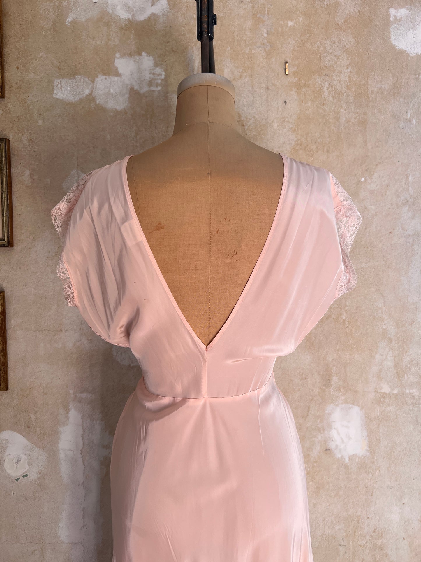 1940s Pink Rayon & Lace Grecian Bias Cut Gown S/M