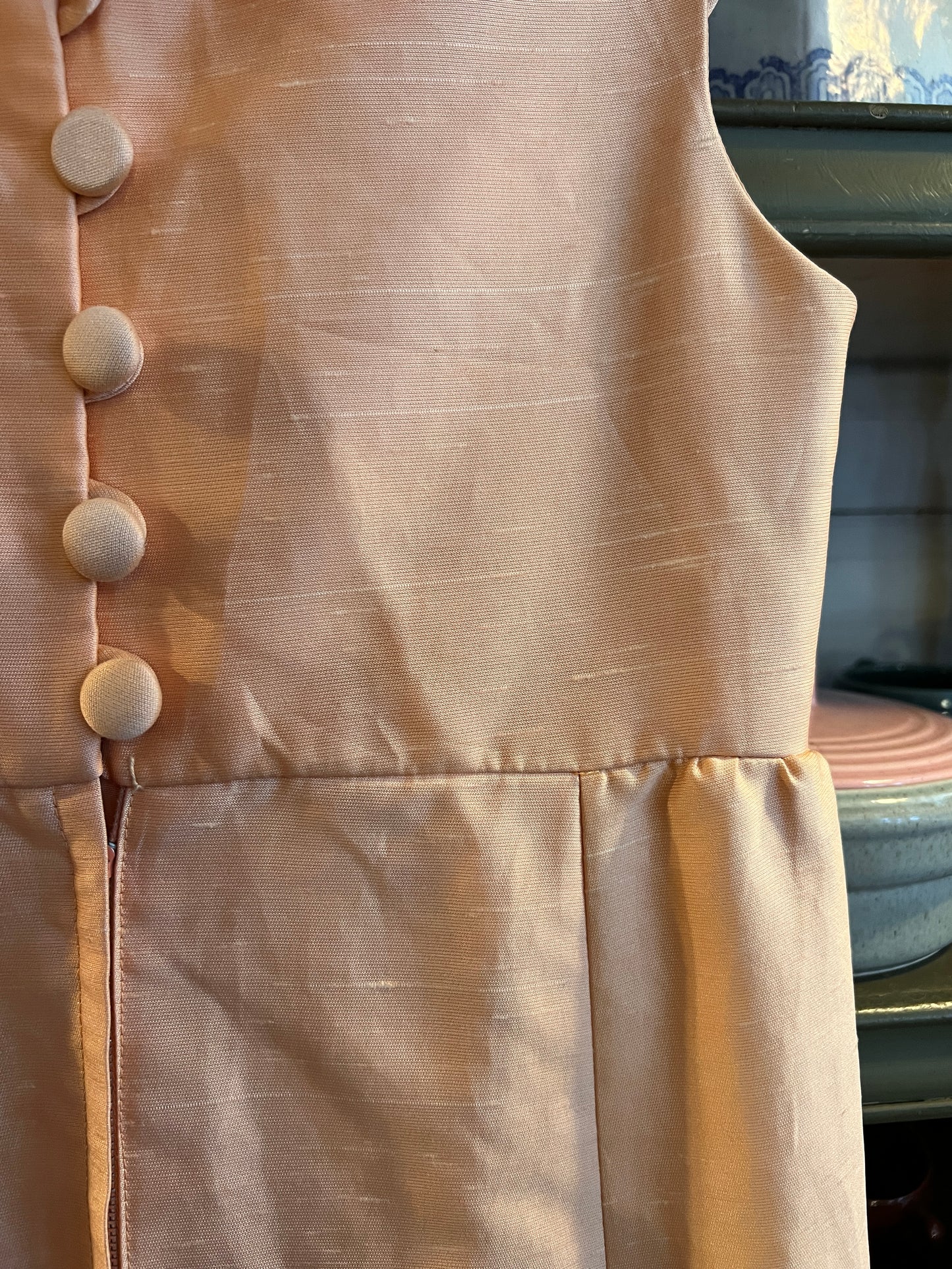 1960s Dupioni Silk Column Dress w Ruffle Neck & Bow XS