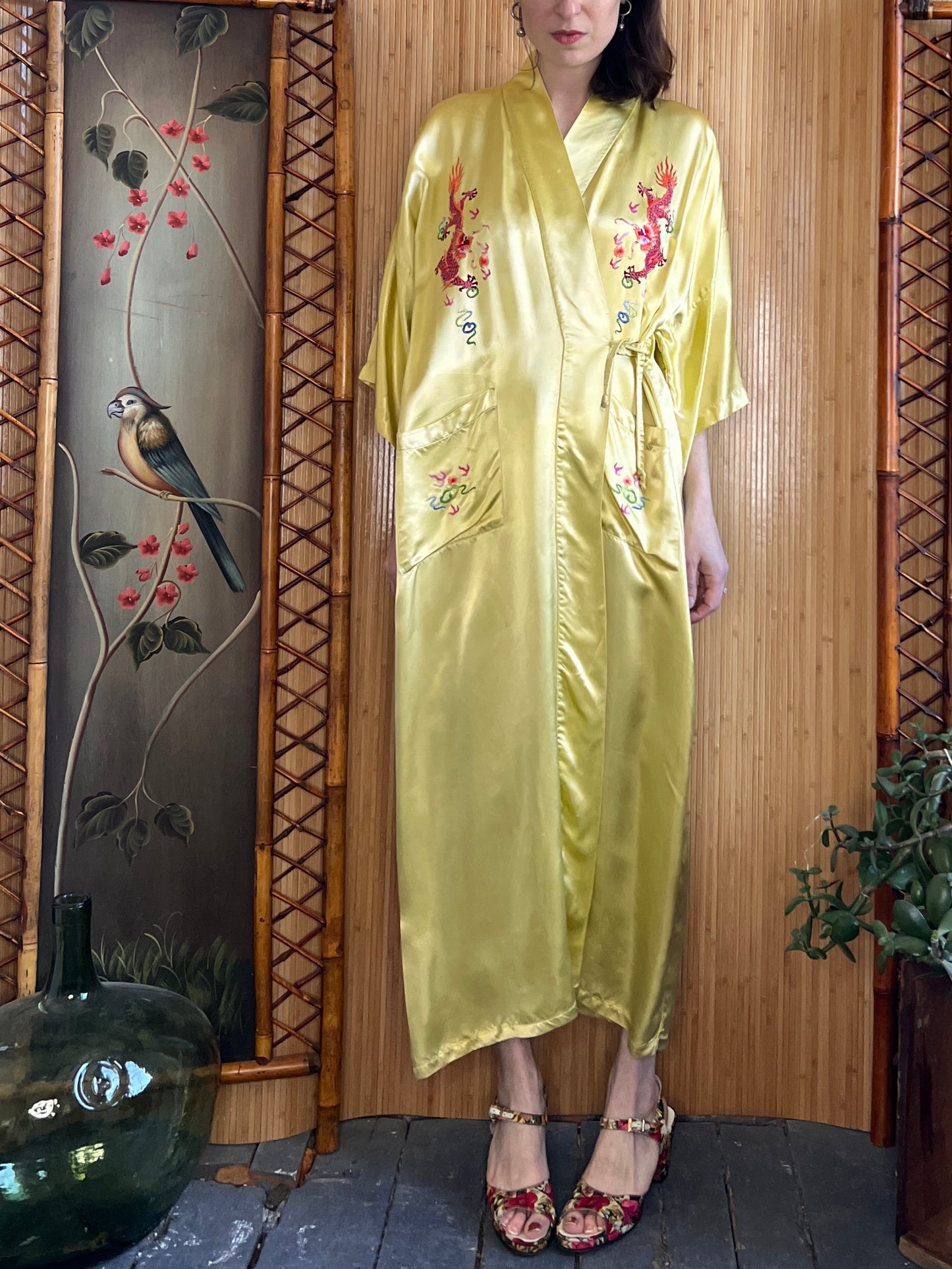 1940s Silk Chinese Robe with Dragon Embroidery M