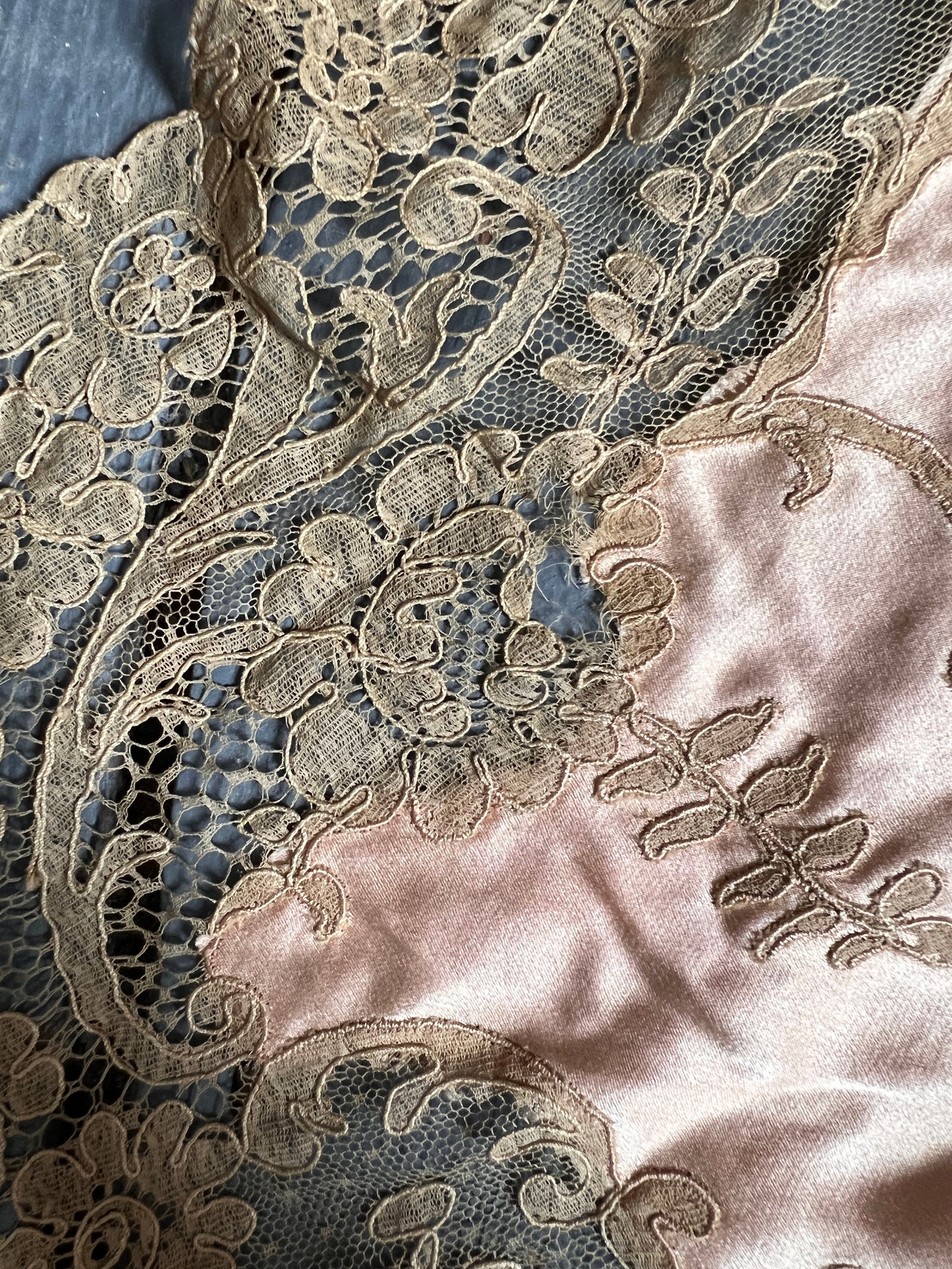 1930s Rose Gold Silk and Lace Bias Cut Gown S/M
