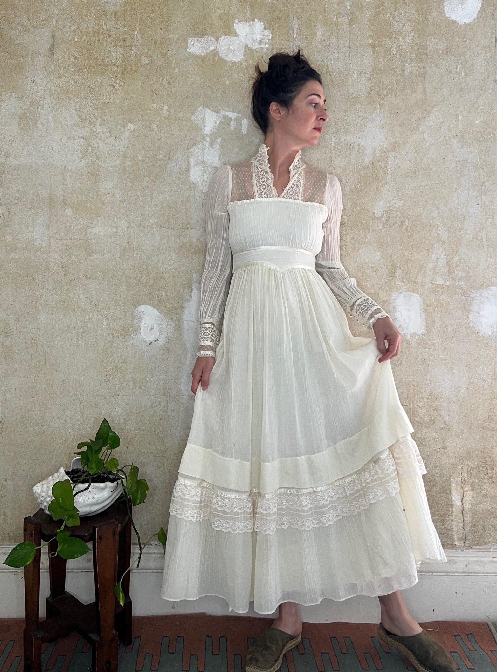 Vintage Gunne Sax White Gauze and Lace Tiered Dress S – The Lady