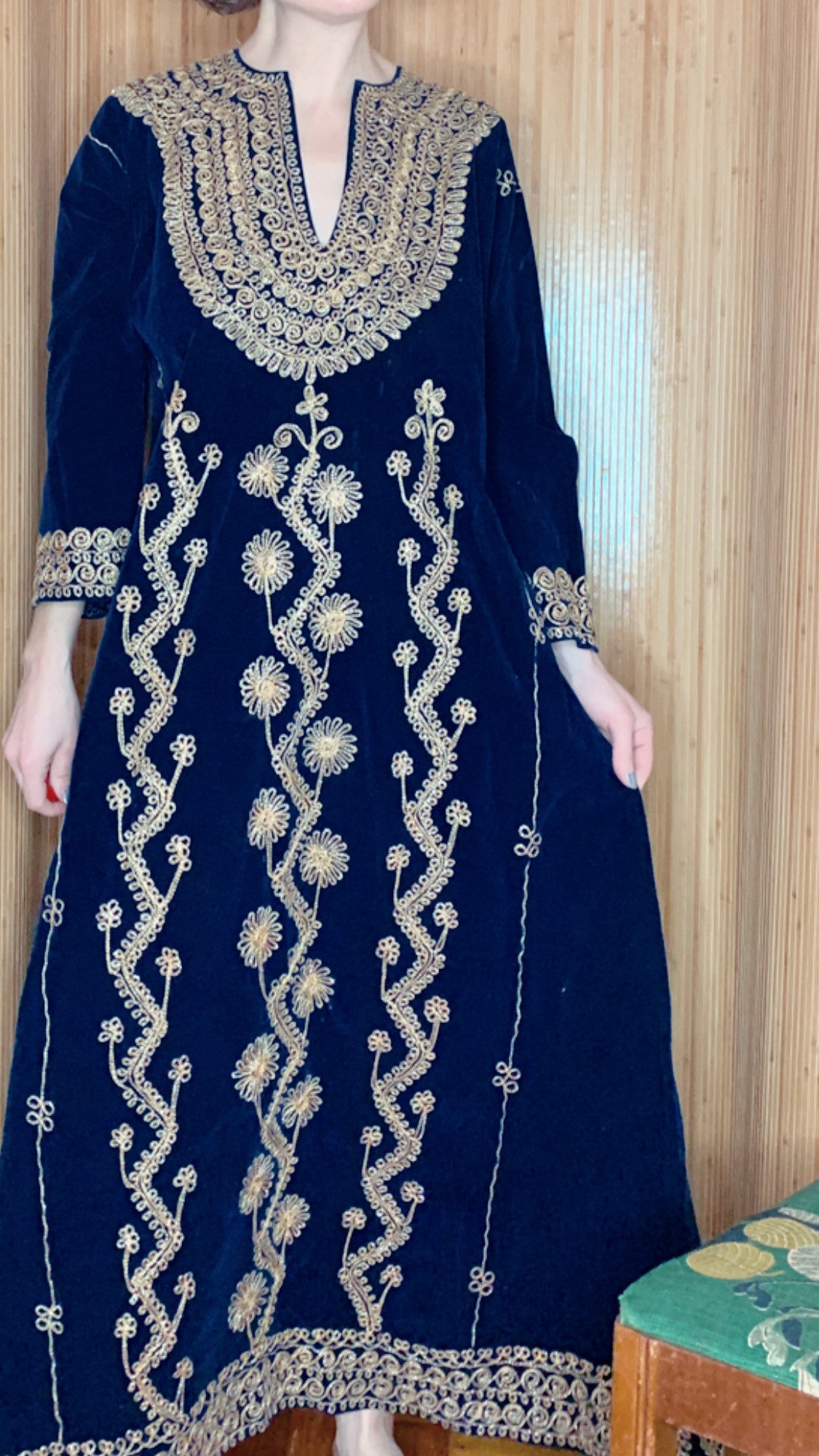 1970s Embroidered Velvet Shift M