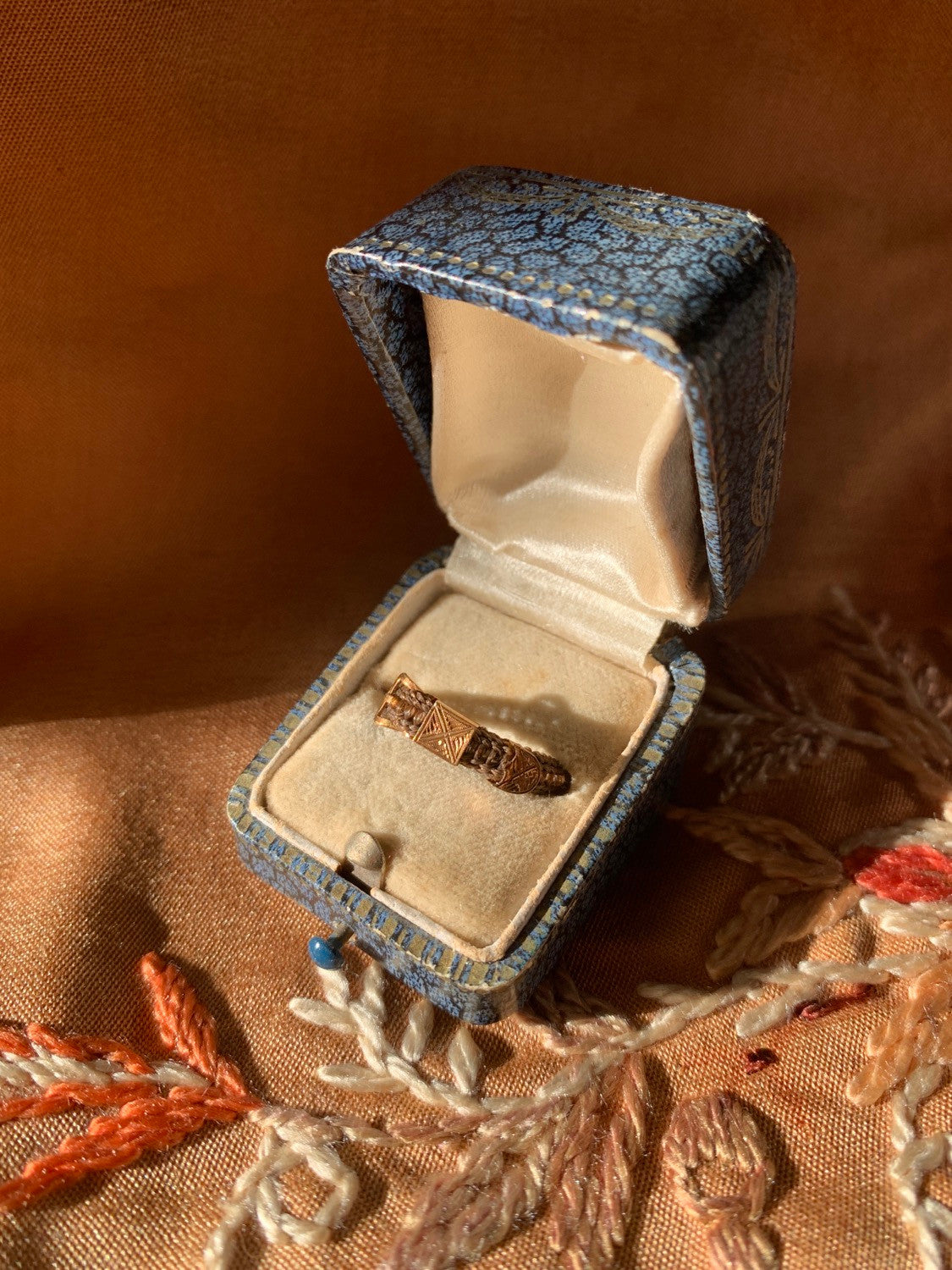 Antique Victorian Woven Hair 15k Gold Buckle Ring Mourning Jewelry