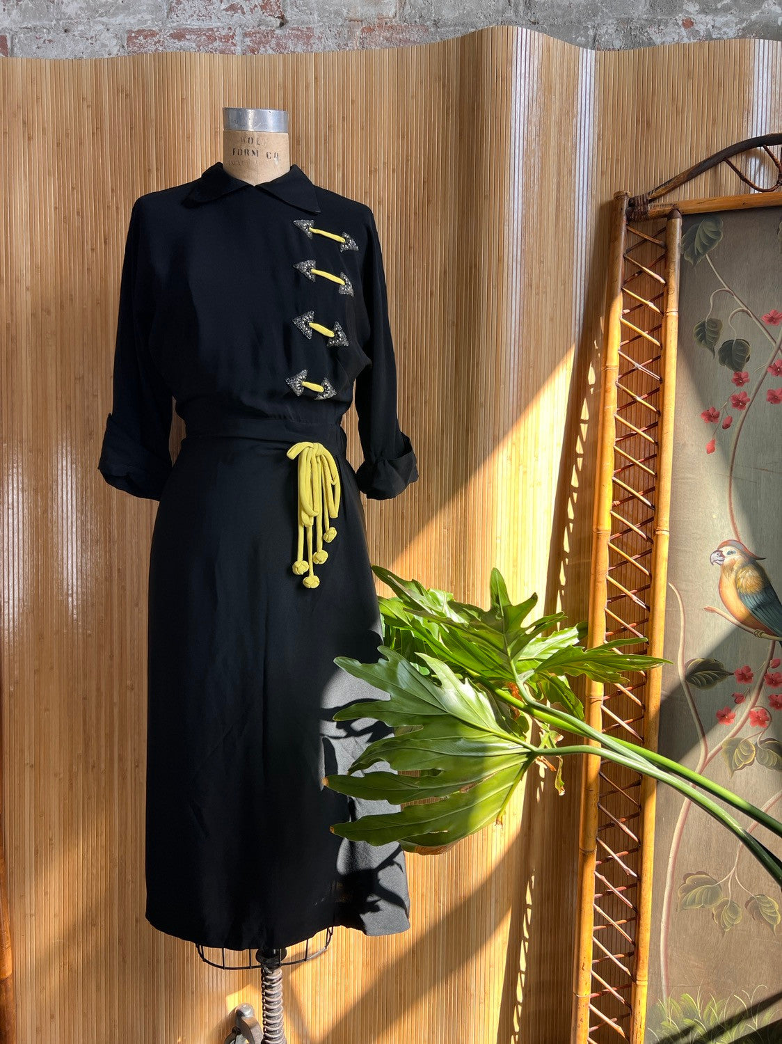 1940s Grovine Creation Bows and Arrows Rayon Crepe Dress M/L