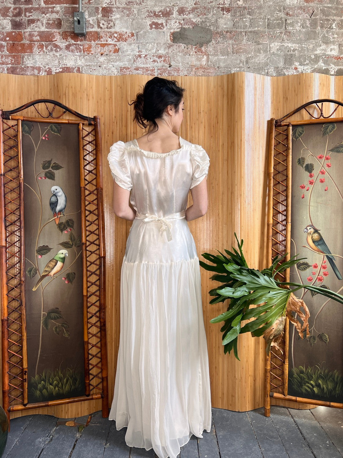 1940s Satin and Chiffon Sweetheart Wedding Gown S/M