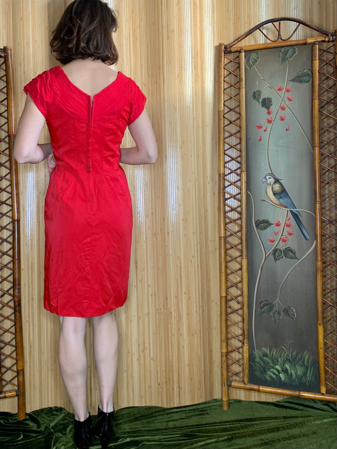 1950s Kay Selig Silk Wiggle Dress Size S/M Petite