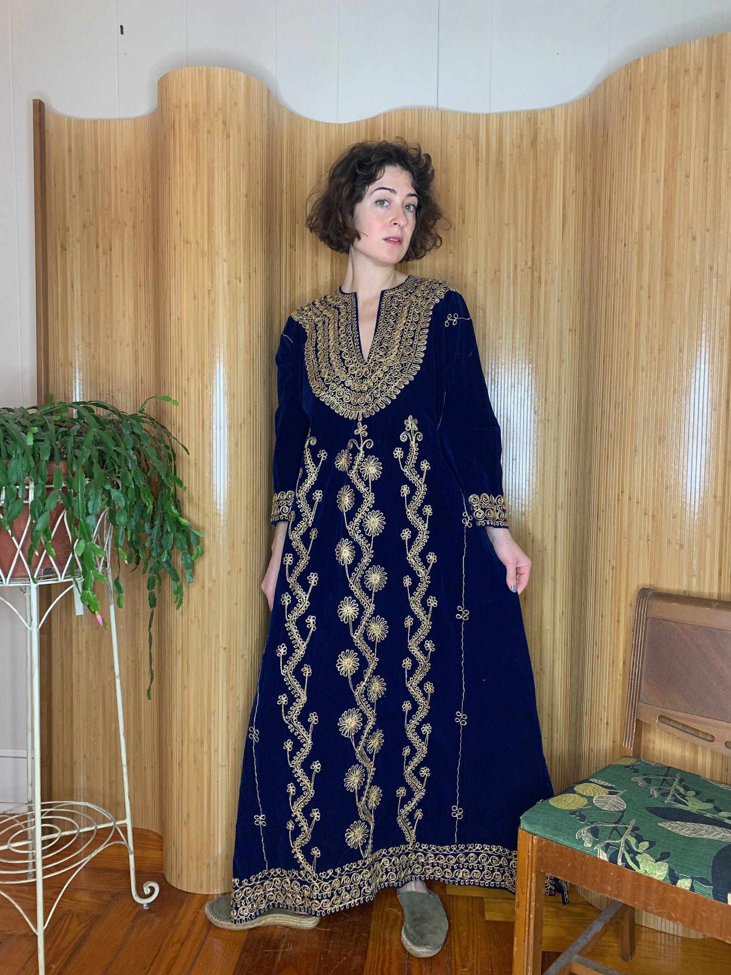1970s Embroidered Velvet Shift M