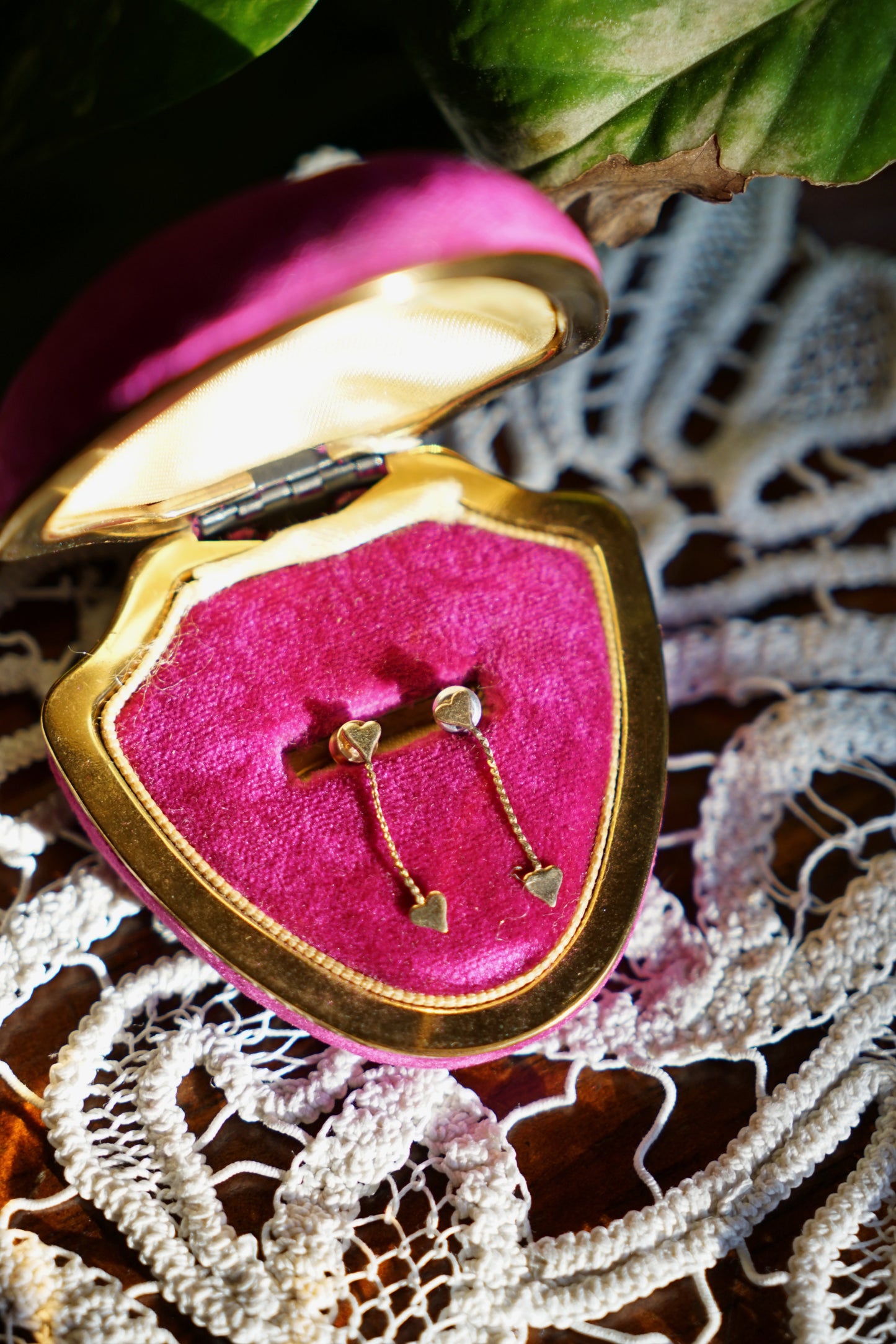 Vtg 14k Heart Drop Earrings