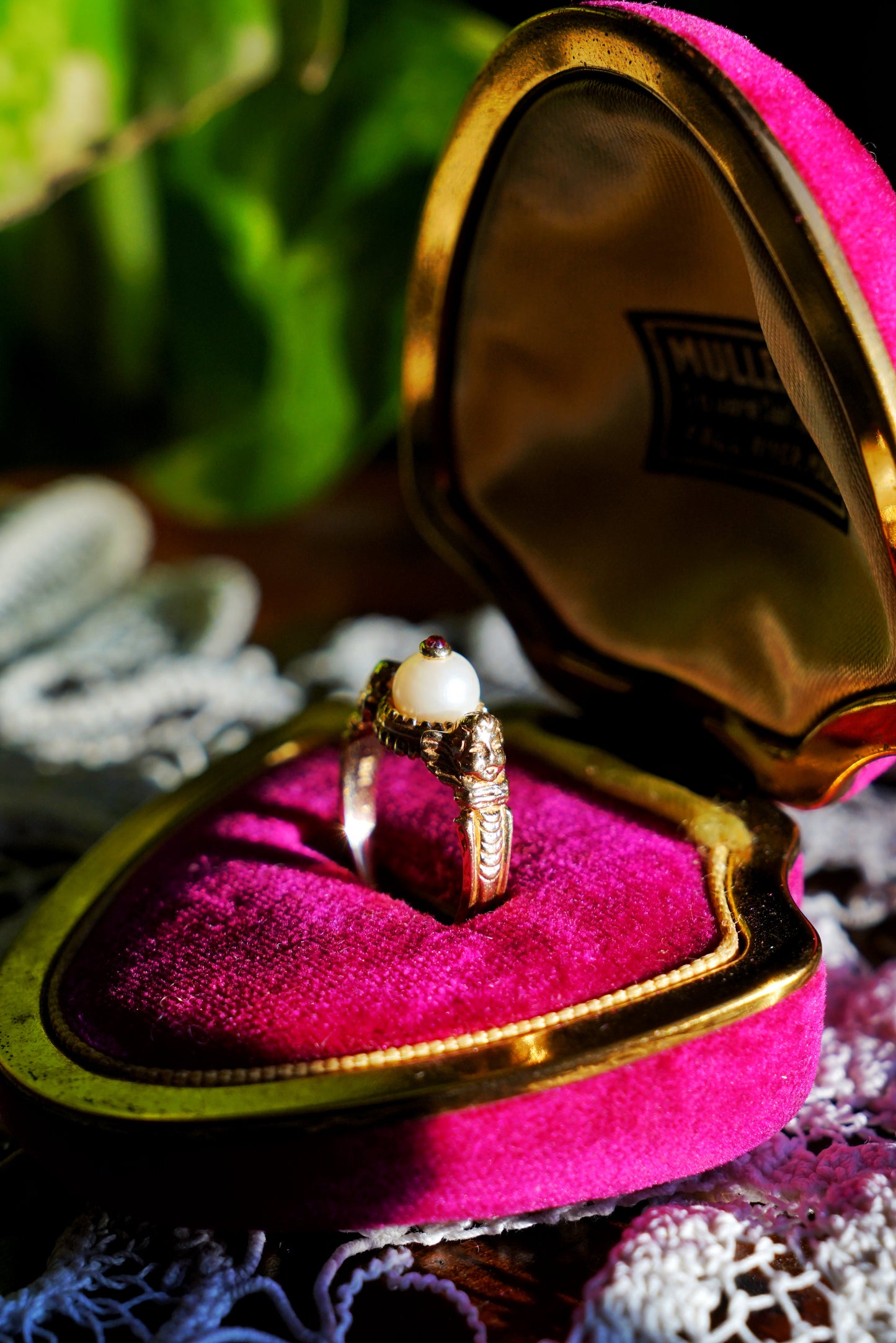 Vtg MFA 14k Gold Pearl and Ruby Etruscan Ring