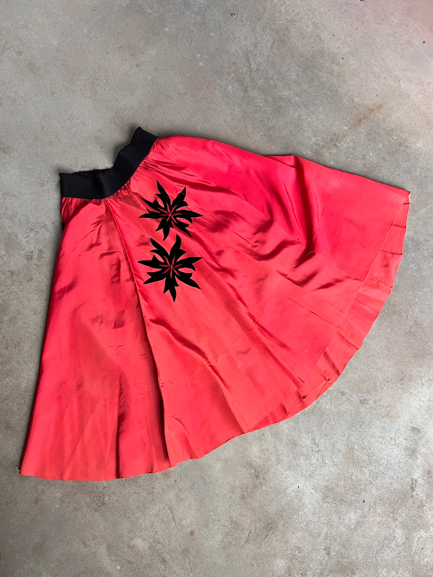 1950s Taffeta Skirt with Velvet Poinsetta L