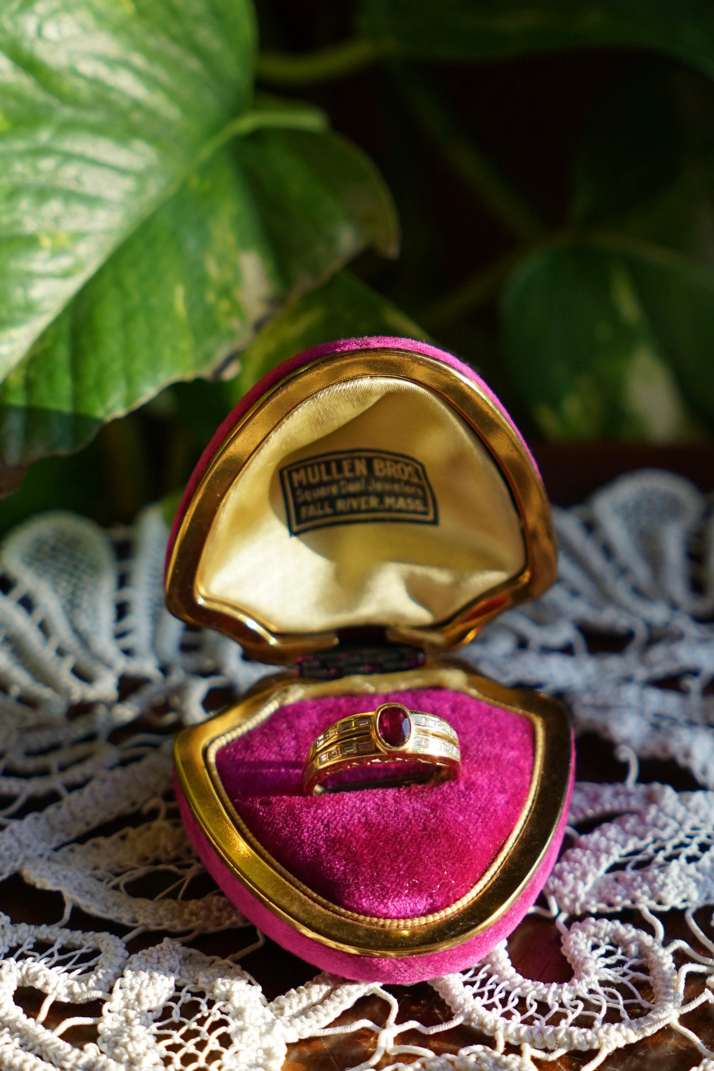 Vtg Art Deco Ruby and Diamond Ring 18K Gold