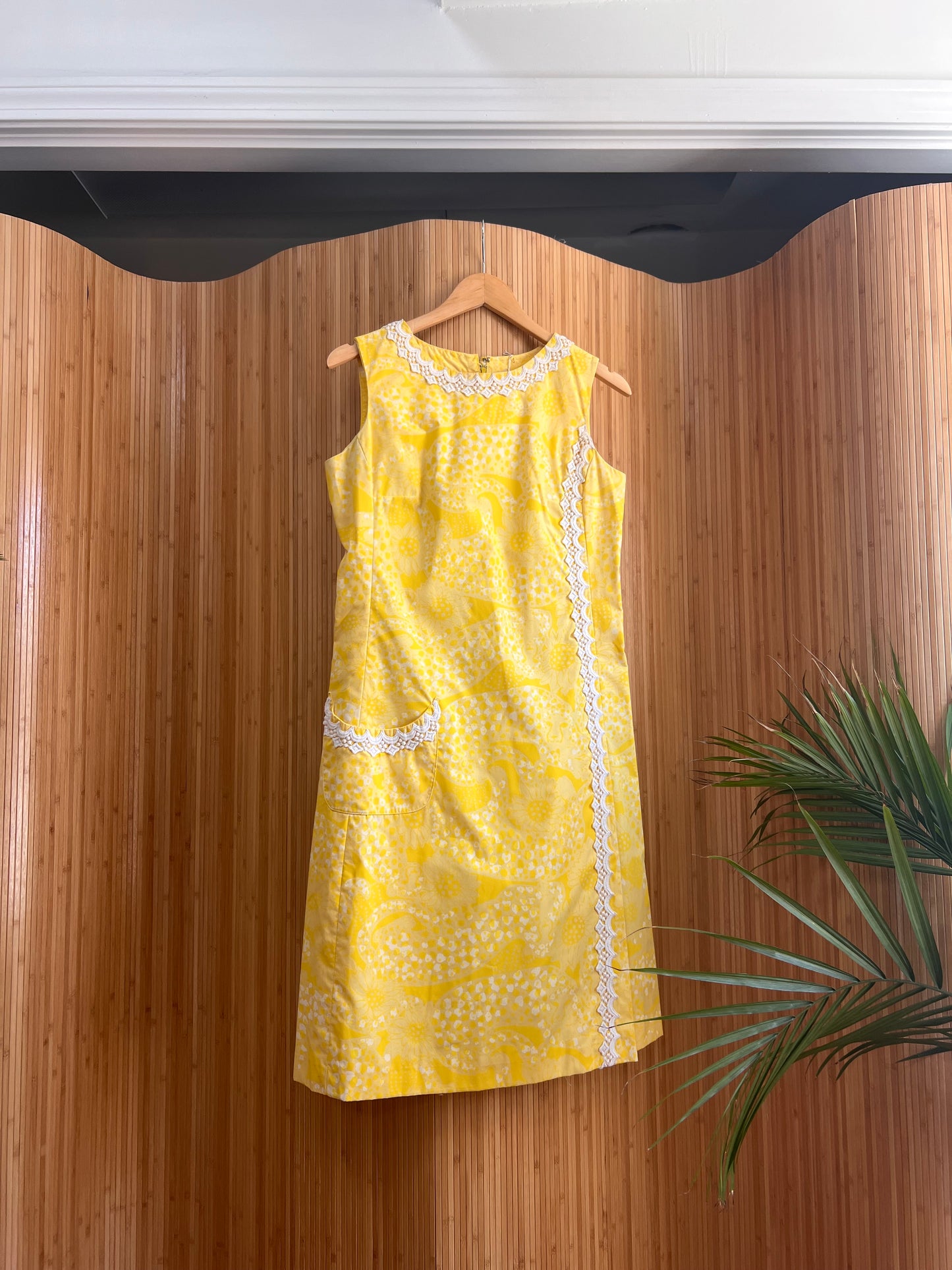 1960s "The Lilly" Lilly Pulitzer Lemon Midi Shift Dress M