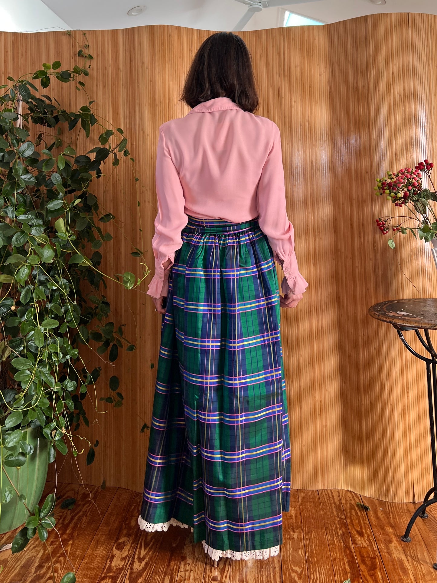 1970s Ellen Tracy Silk Taffeta Wrap Skirt S/M