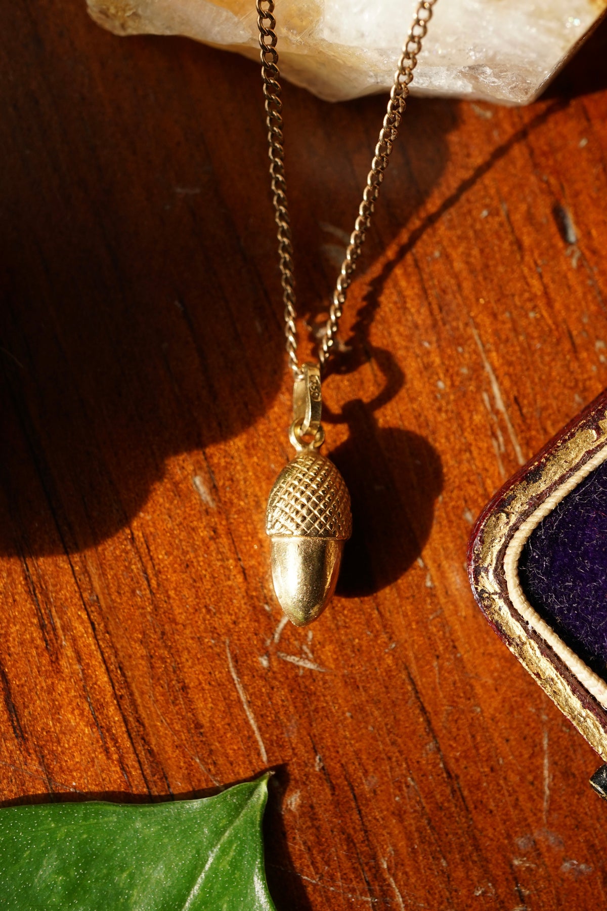 VTG Estate 18K Gold Acorn Pendant Necklace