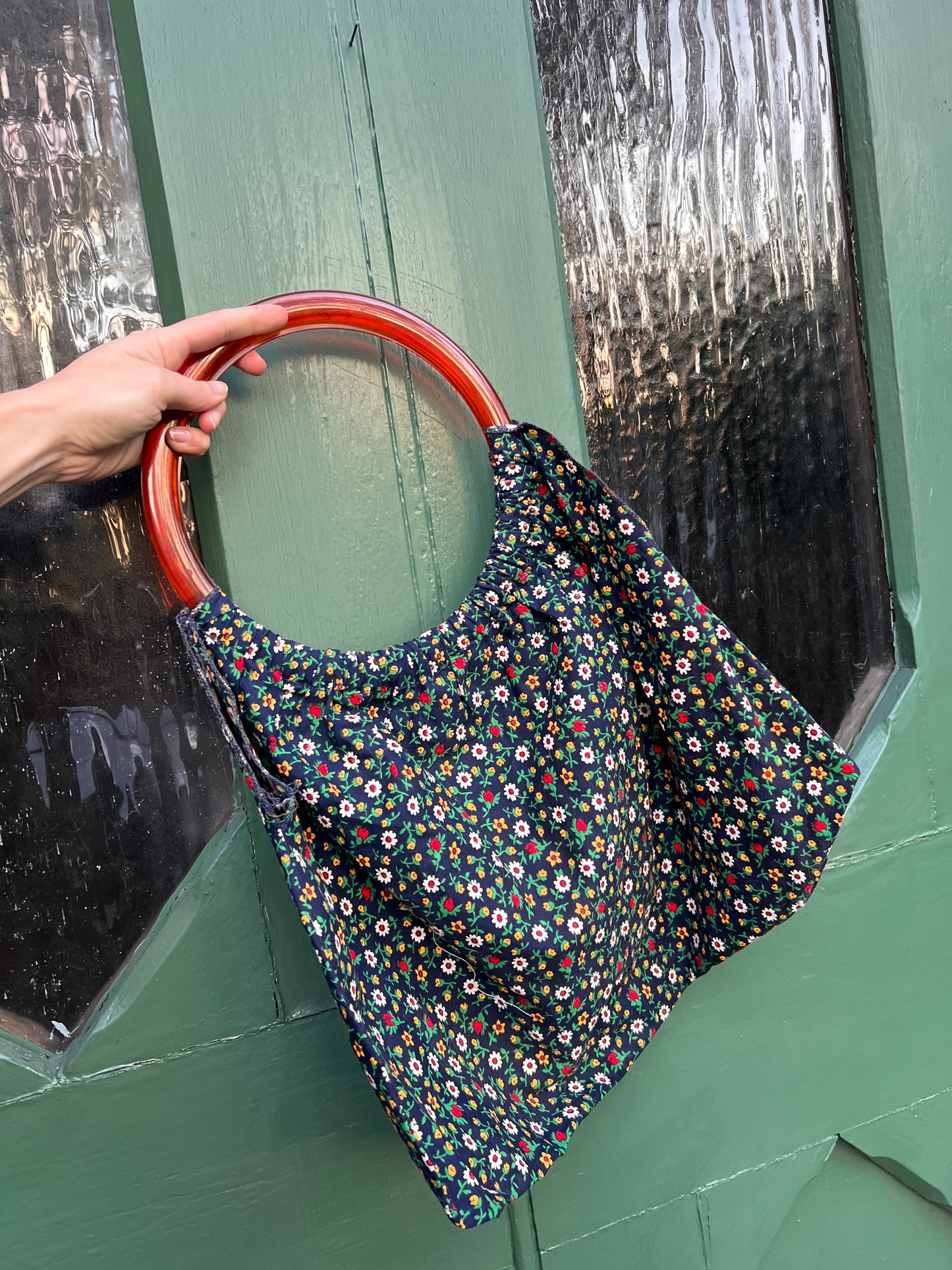 1970s Floral Fabric Tote with Circular Lucite Handle