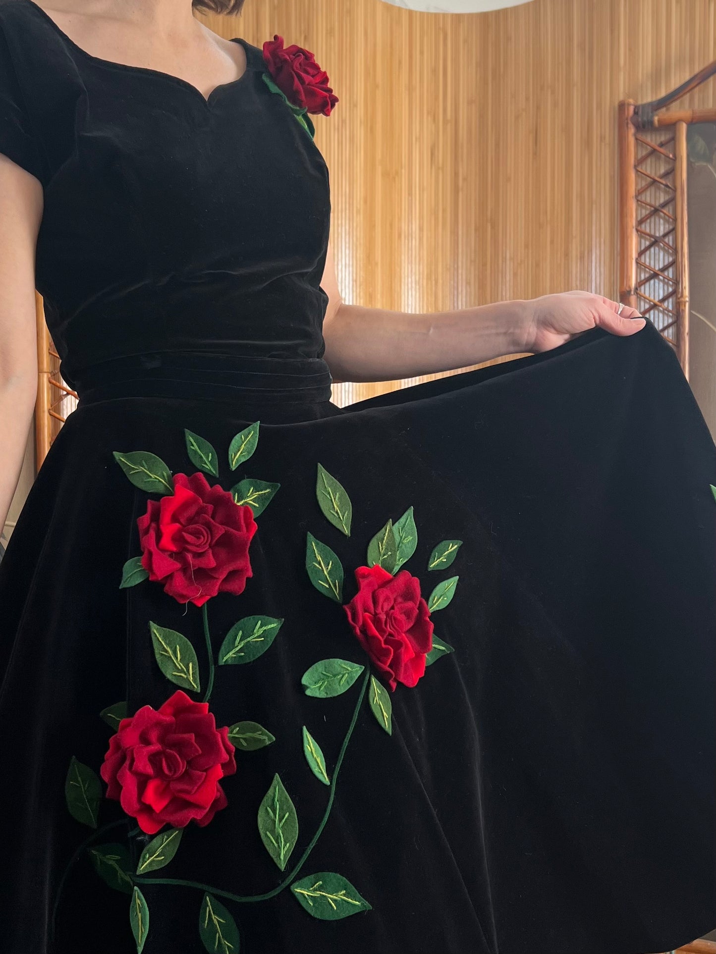 1950s Velvet Rose Applique 2-Piece Skirt Set S