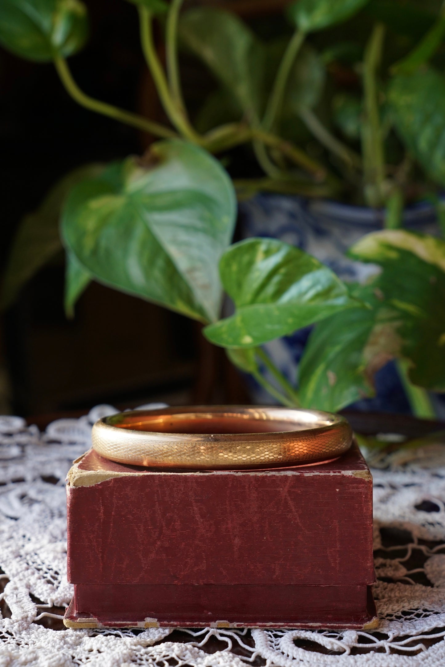 Vtg 1940s Gold Filled Bangle Bracelet