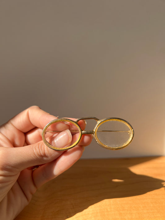 Vintage Gold Rimmed Spectacles Brooch