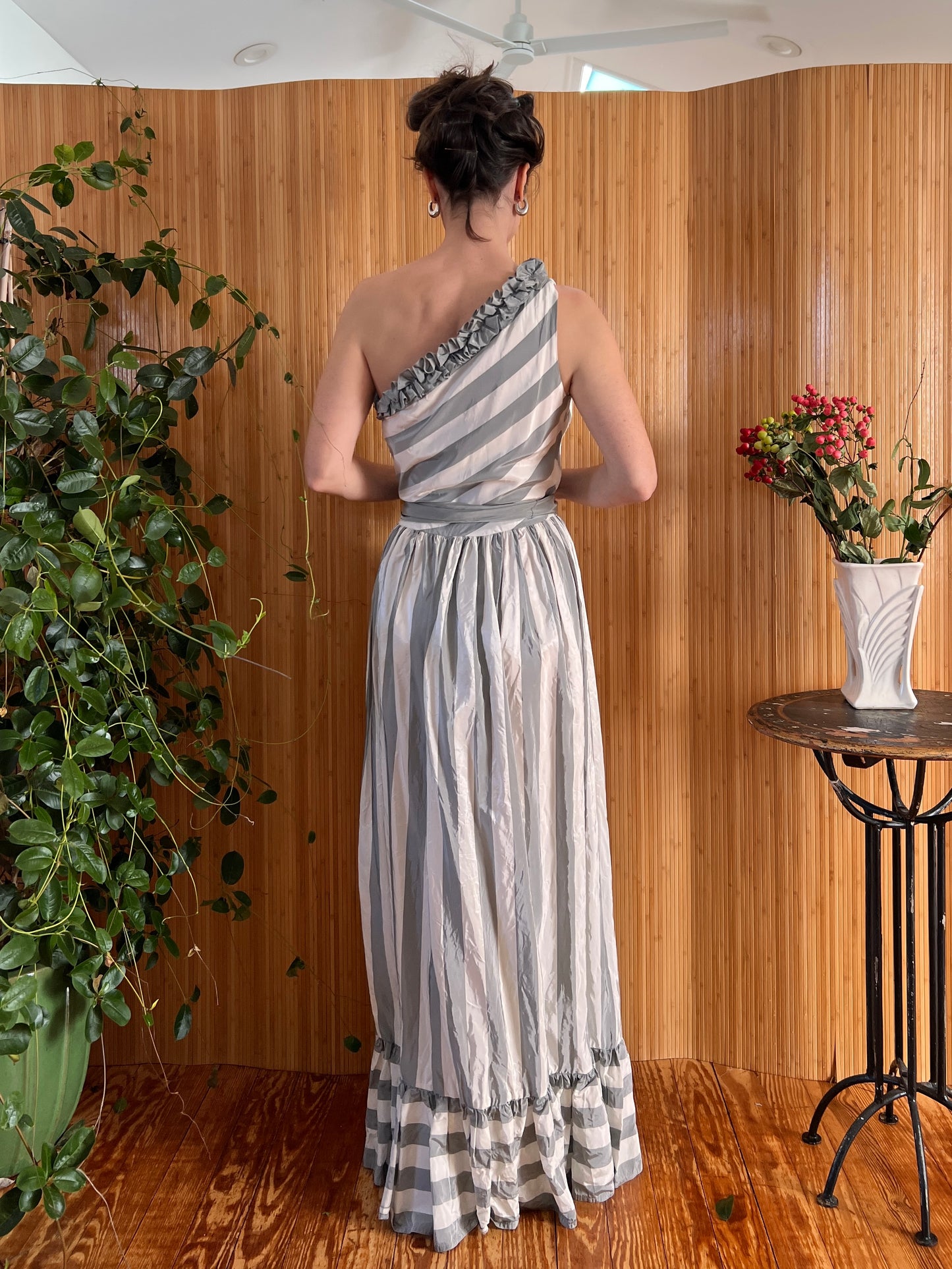 1970s Grecian One-Shoulder Taffeta Gown S