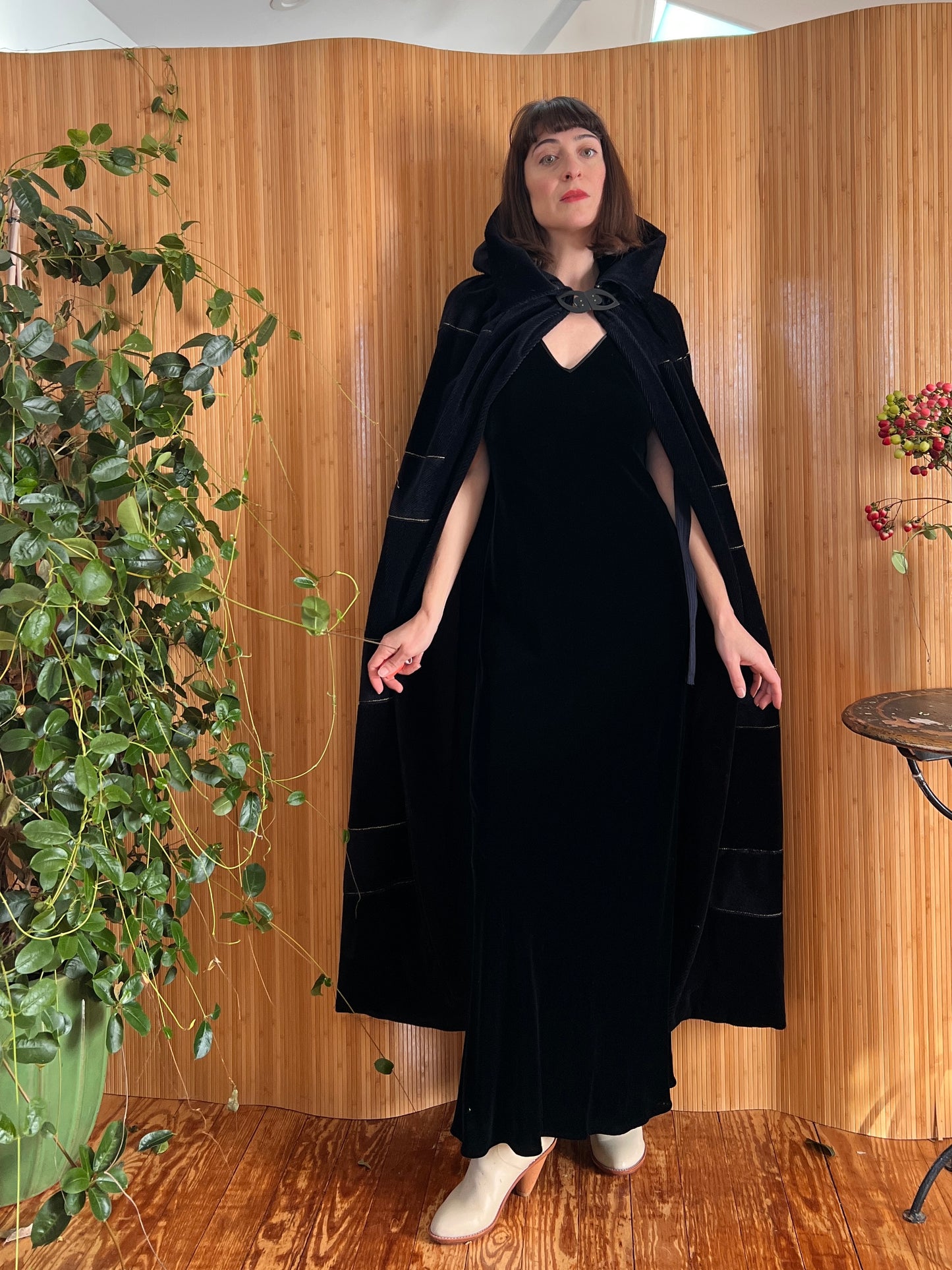 1930s Deco Navy Silk Velvet Ribbed Cloak S/M