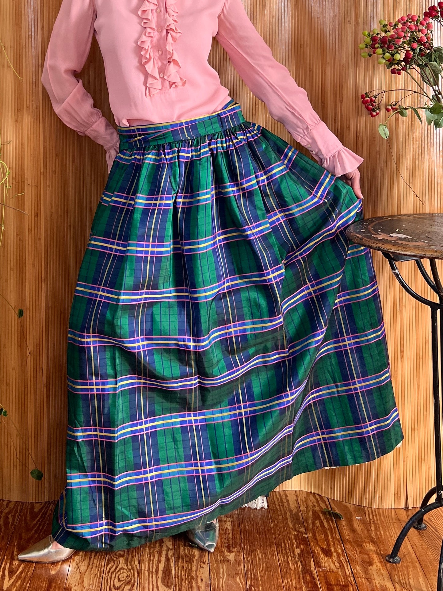 1970s Ellen Tracy Silk Taffeta Wrap Skirt S/M