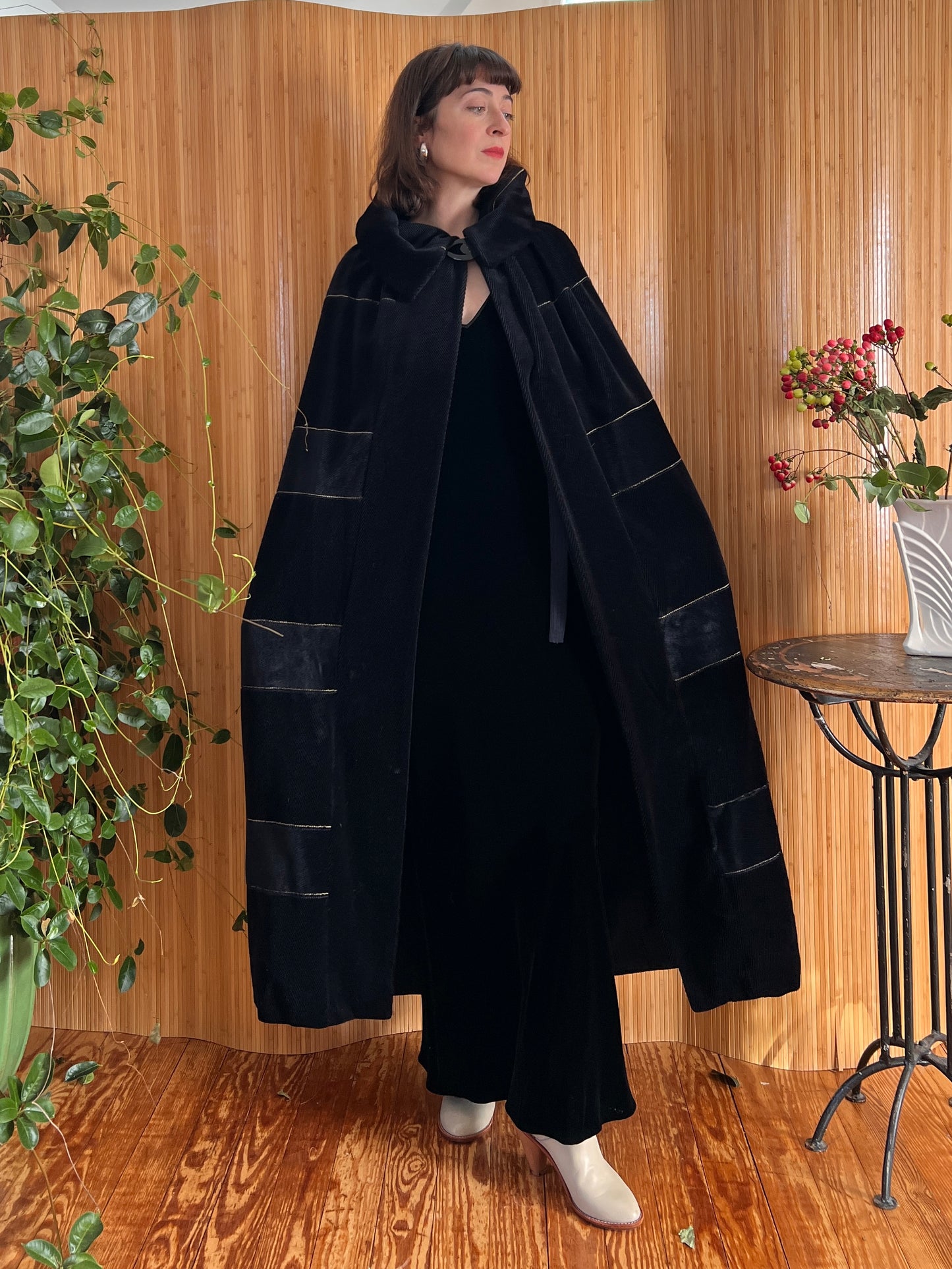 1930s Deco Navy Silk Velvet Ribbed Cloak S/M
