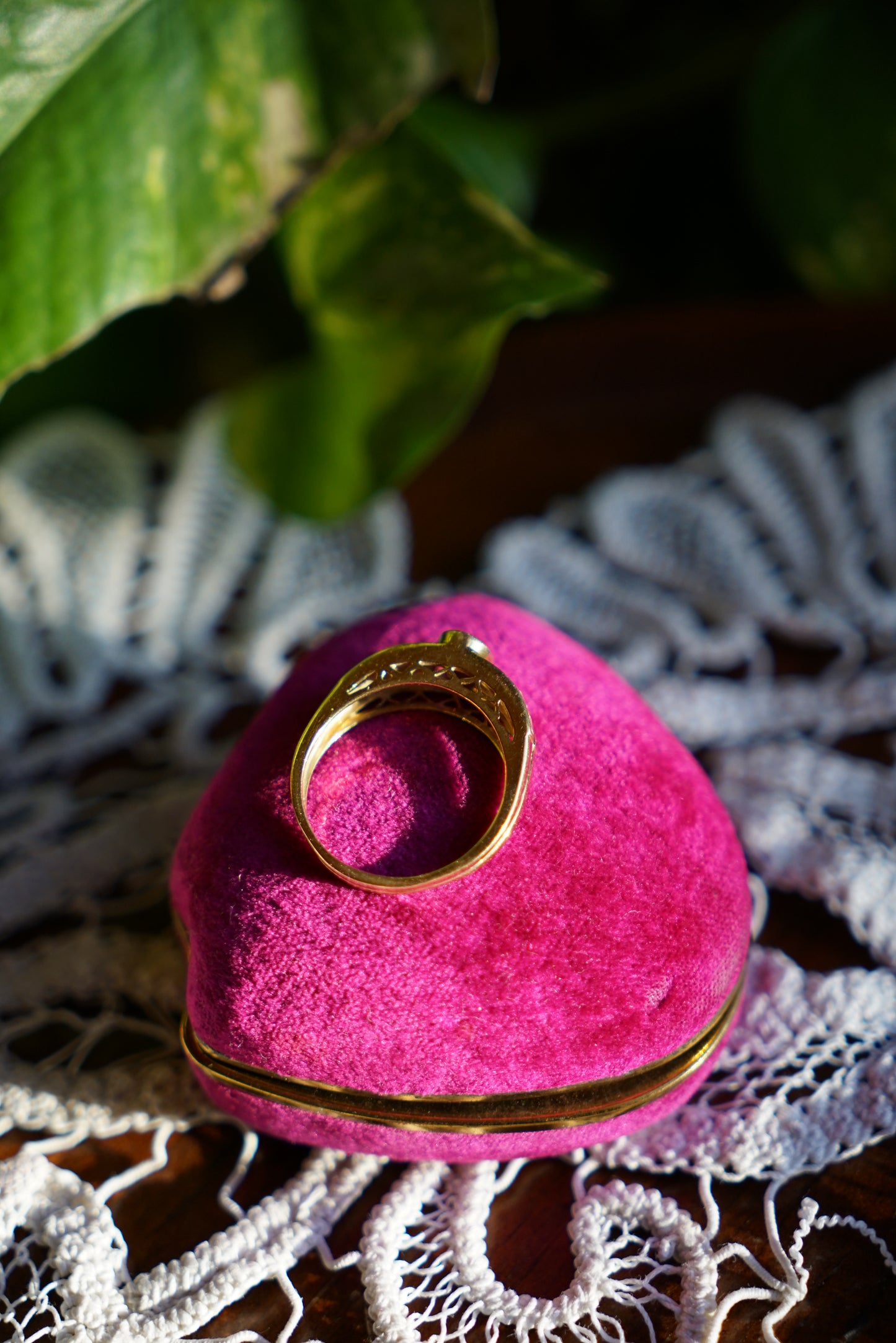 Vtg Art Deco Ruby and Diamond Ring 18K Gold