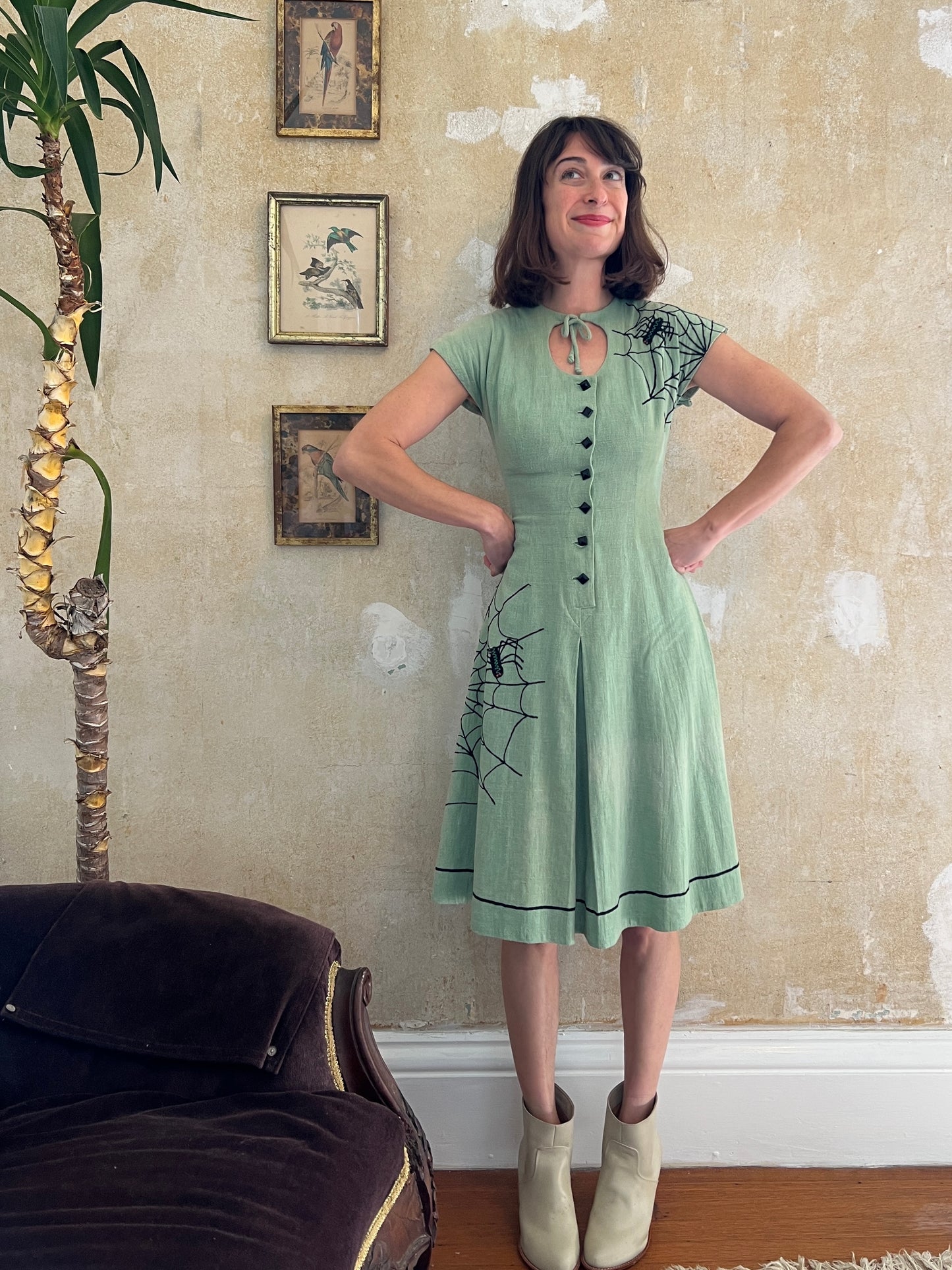 Spiderific! Spooky 1950s Cobweb and Spider Embroidered Dress XS/S