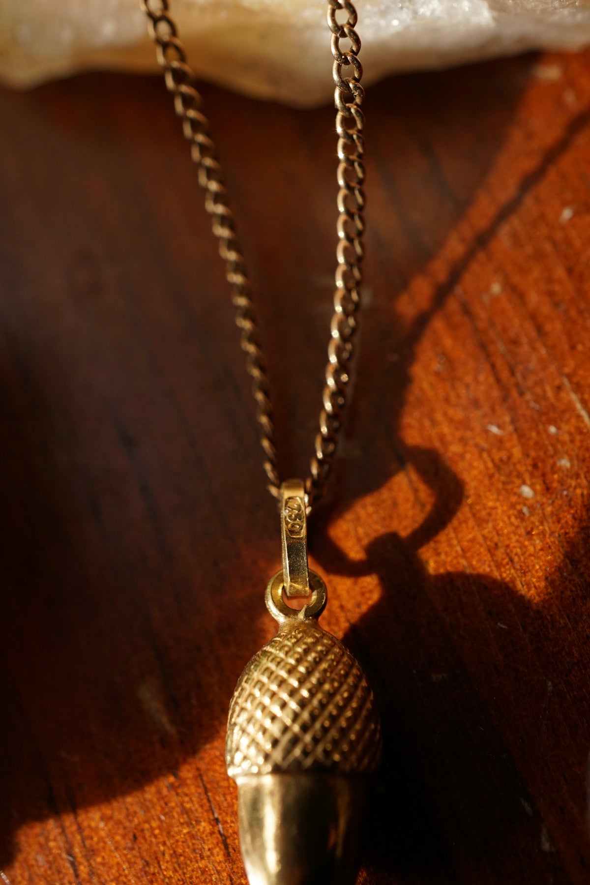 VTG Estate 18K Gold Acorn Pendant Necklace