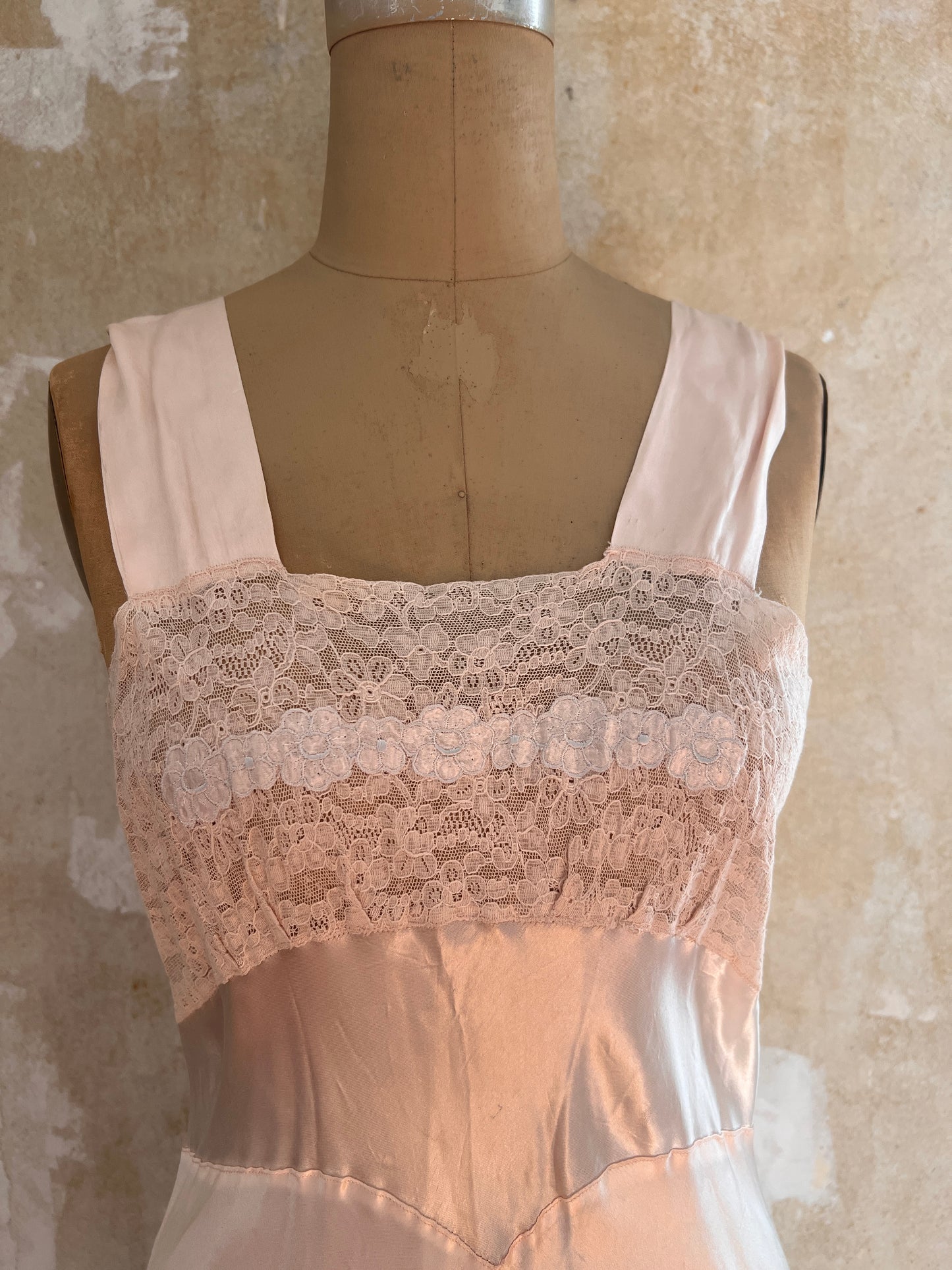 1930s Opalescent Bias Cut Silk and Lace Slip Dress S/M