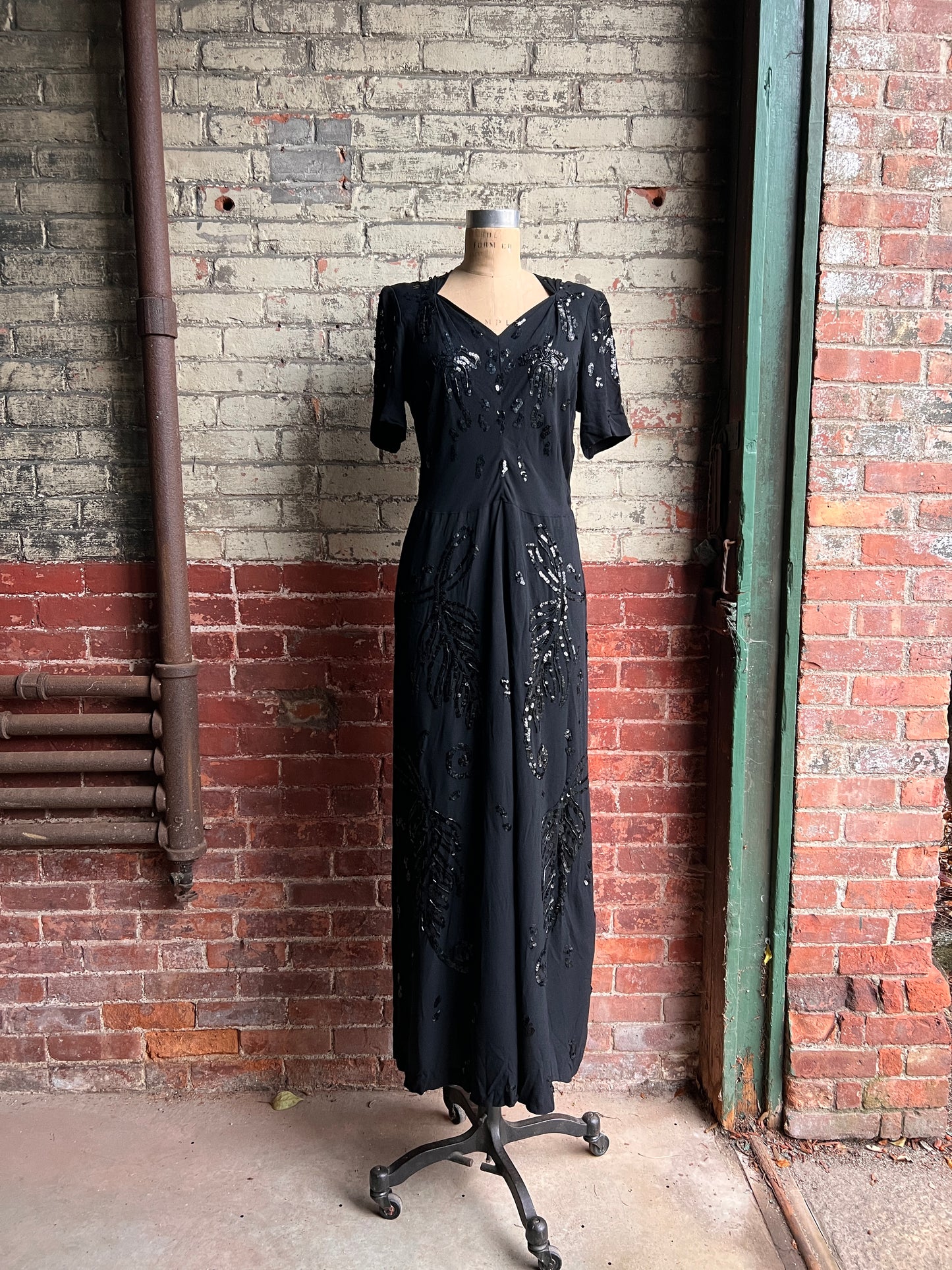 1930s/40s Beaded and Sequin Crepe Gown M