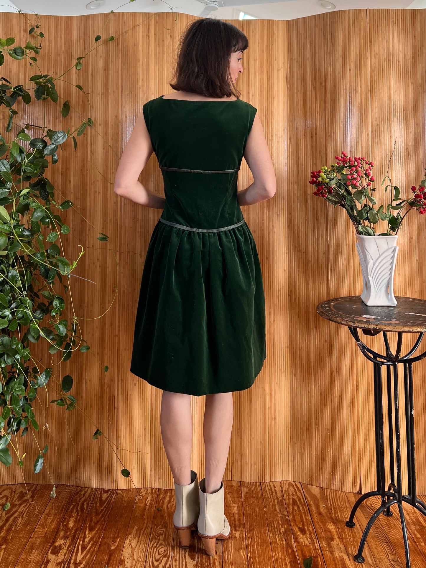1950s Green Velvet Ribbons & Bows Dress