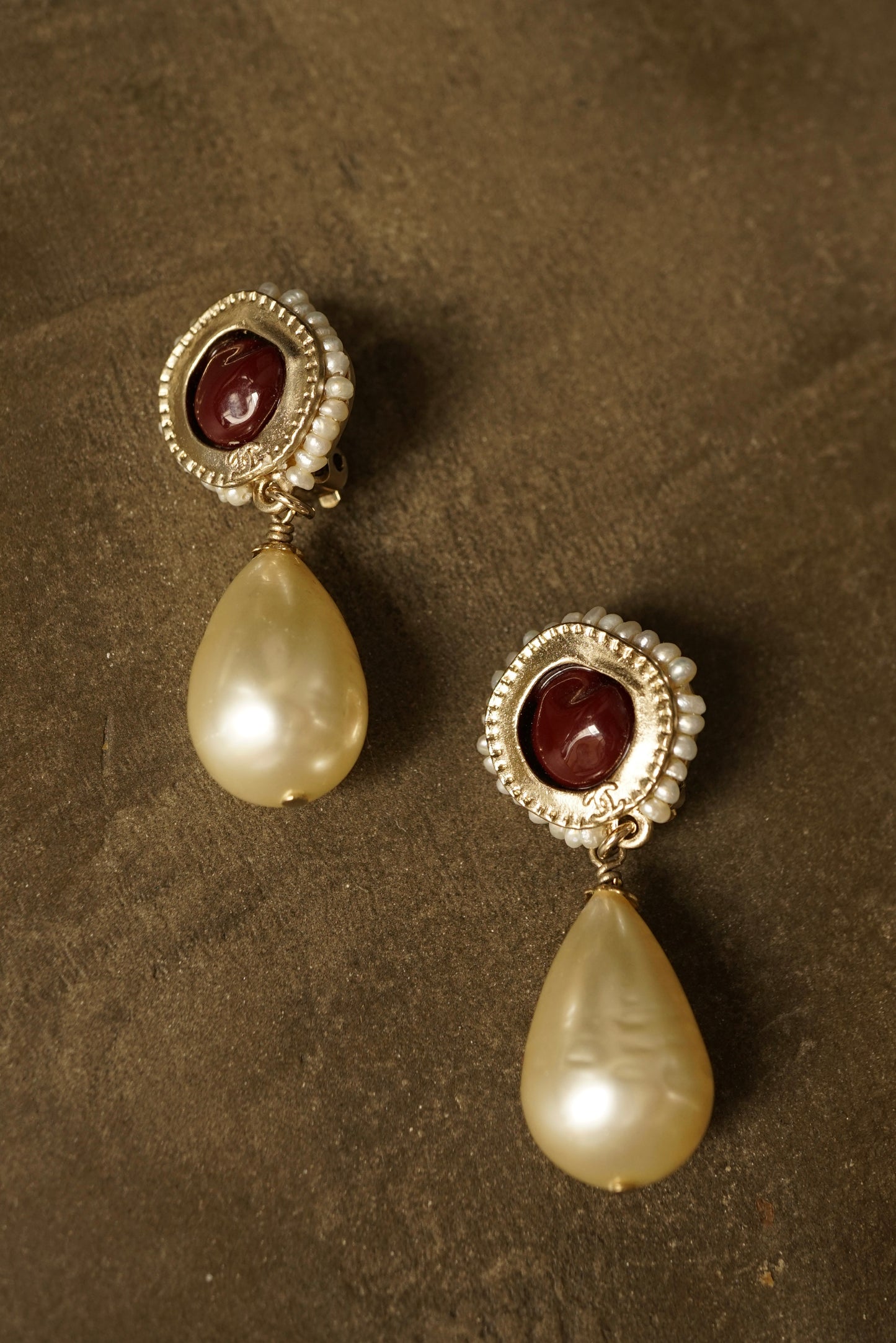 VTG Chanel Teardrop Pearl and Burgundy Stone Clip-On Earrings