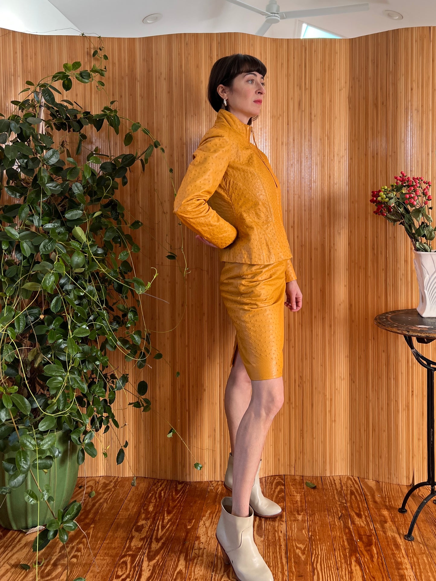 Giorgio's of Palm Beach 2000s Ostrich Leather Skirt Suit S