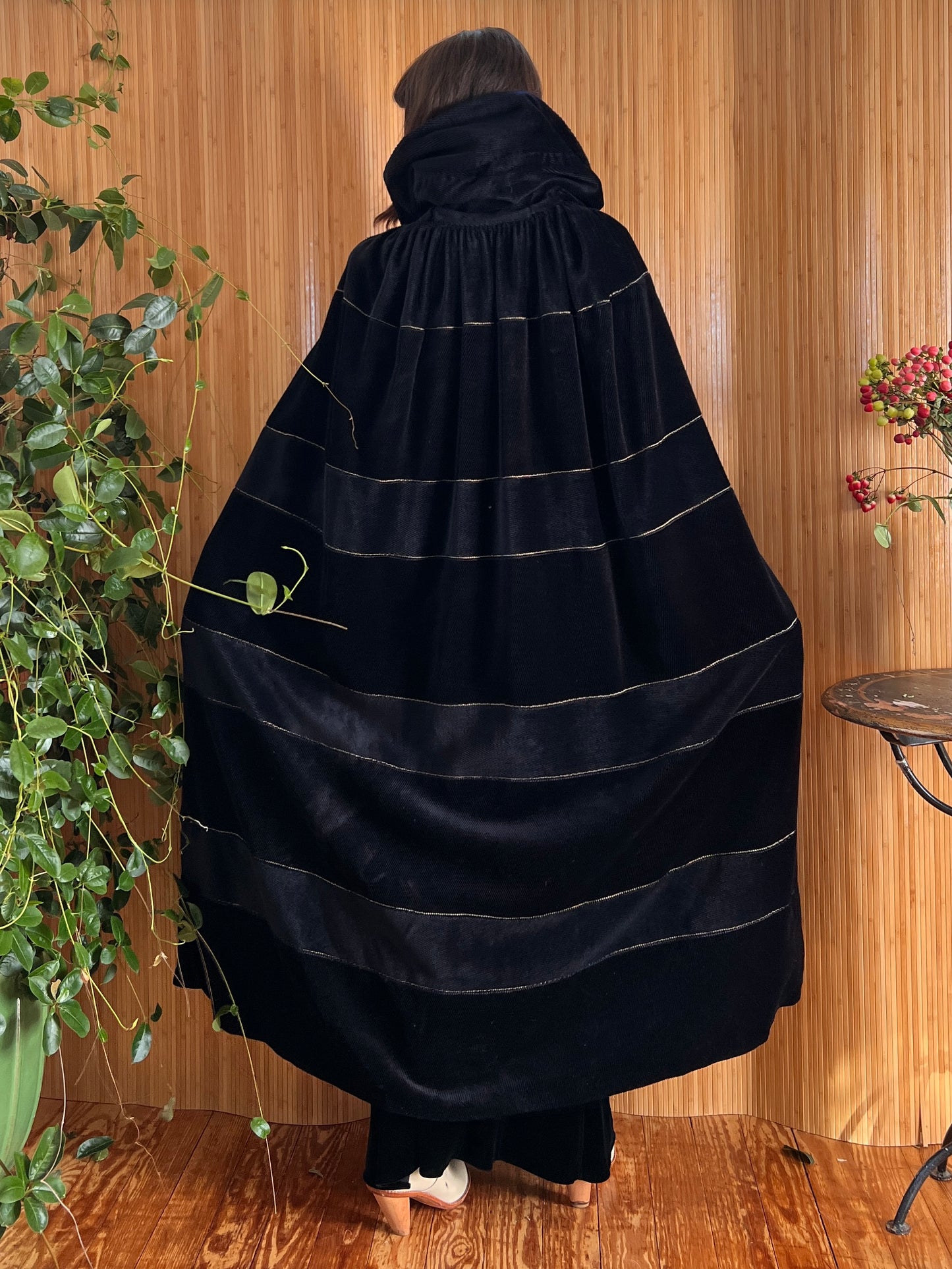 1930s Deco Navy Silk Velvet Ribbed Cloak S/M