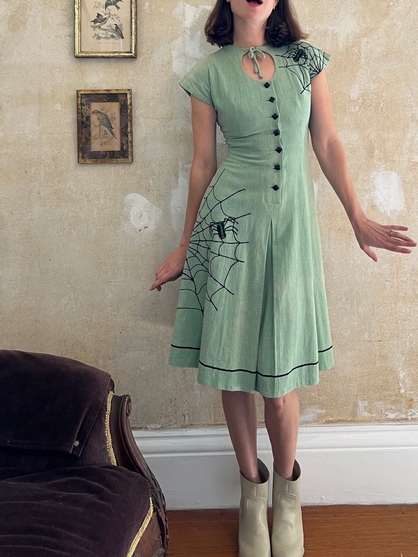Spiderific! Spooky 1950s Cobweb and Spider Embroidered Dress XS/S