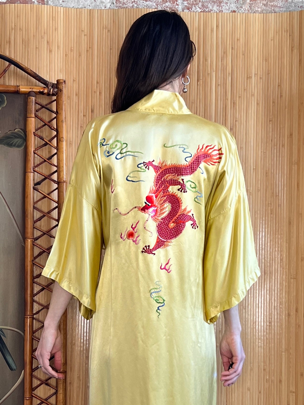 1940s Silk Chinese Robe with Dragon Embroidery M