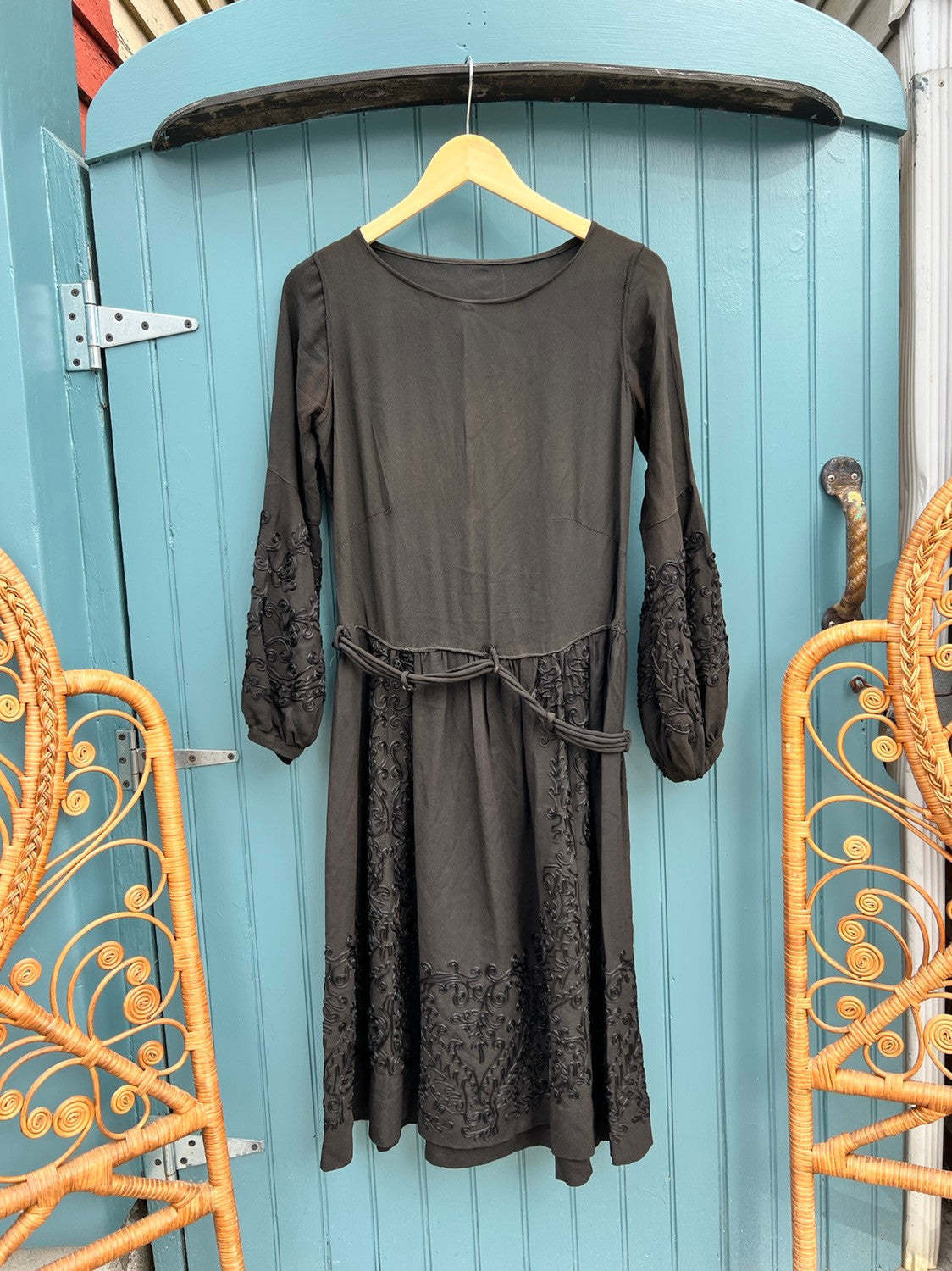 1920s/30s Drop-Waist Bishop Sleeve Dress w/ Soutache M