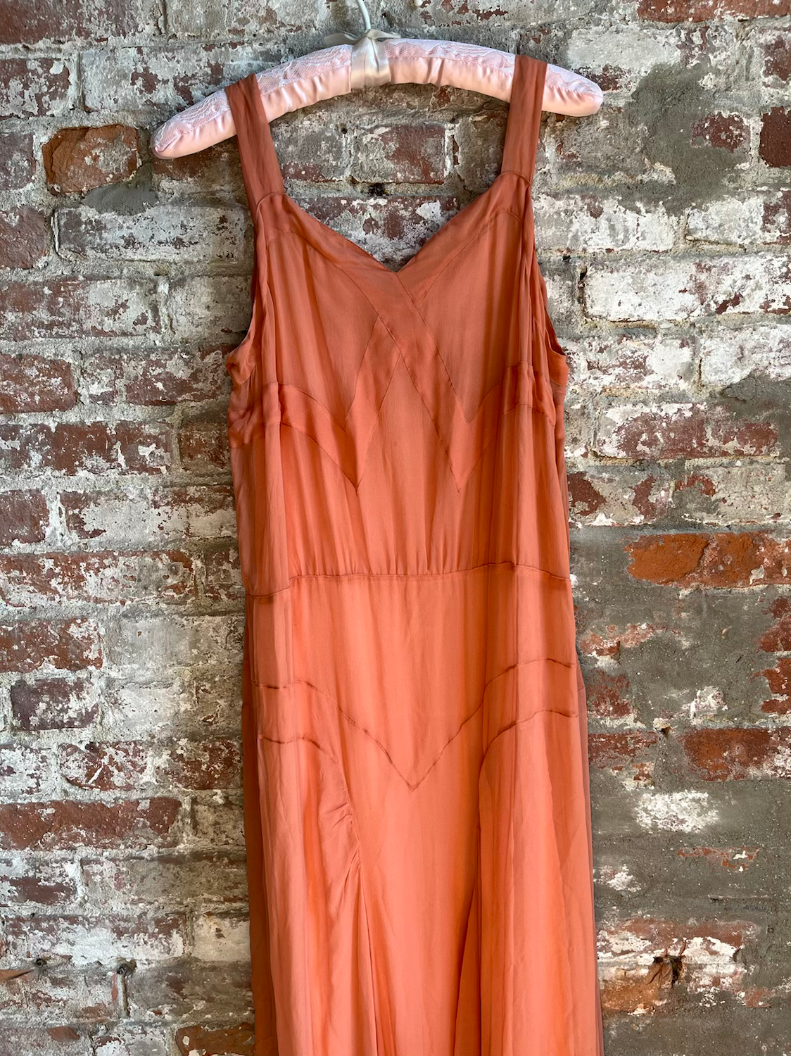 1930s Art Deco Soft Pink Silk Chiffon Gown Size M/L