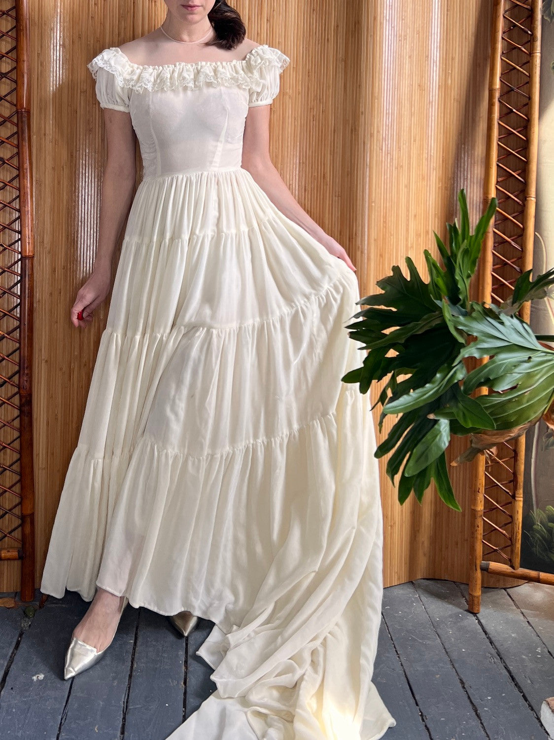 Late 1940s Buttercream Silk Velvet Wedding Gown w/ Train XS/S