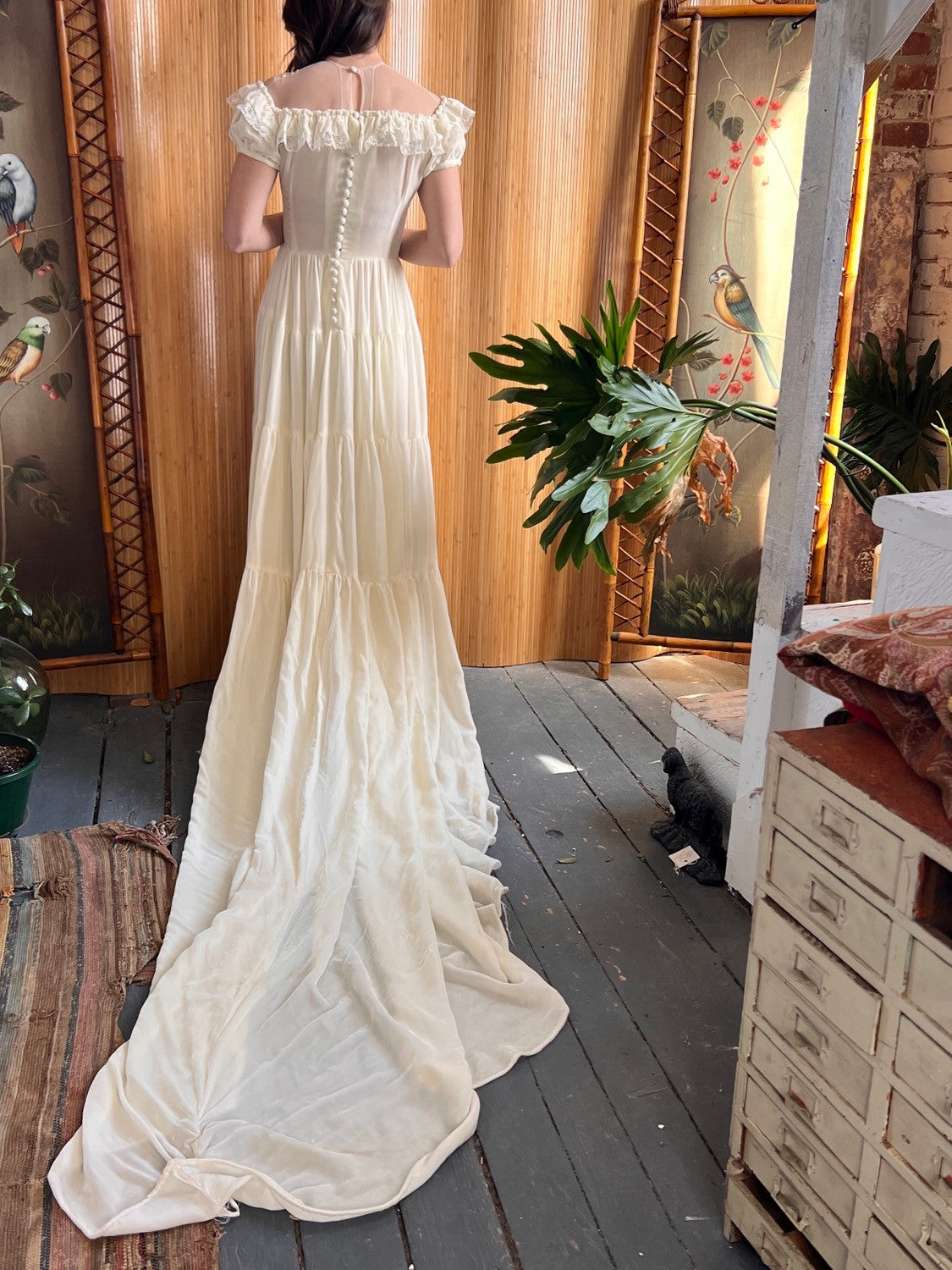 Late 1940s Buttercream Silk Velvet Wedding Gown w/ Train XS/S