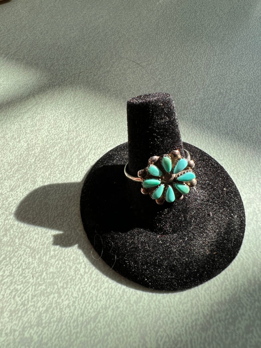 Vintage Zuni Native American Turquoise Flower Ring