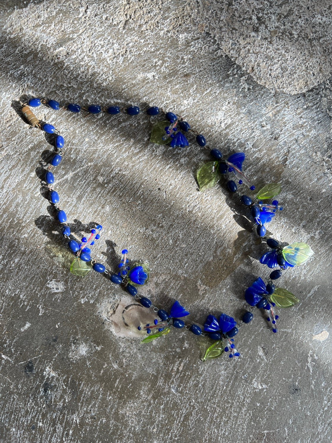 1930s Venetian Glass Blue Flowers Necklace