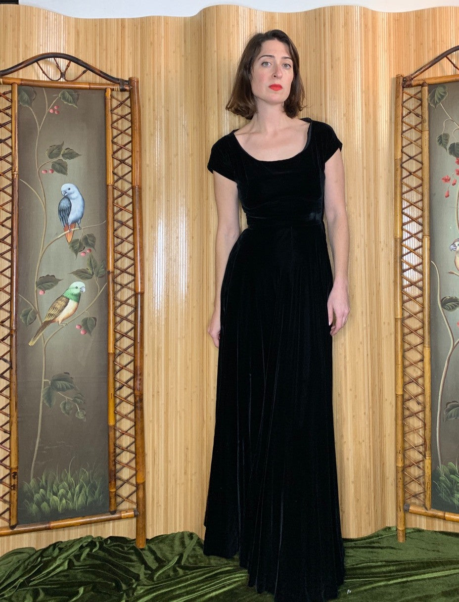 1940s Black Velvet Gown Size S