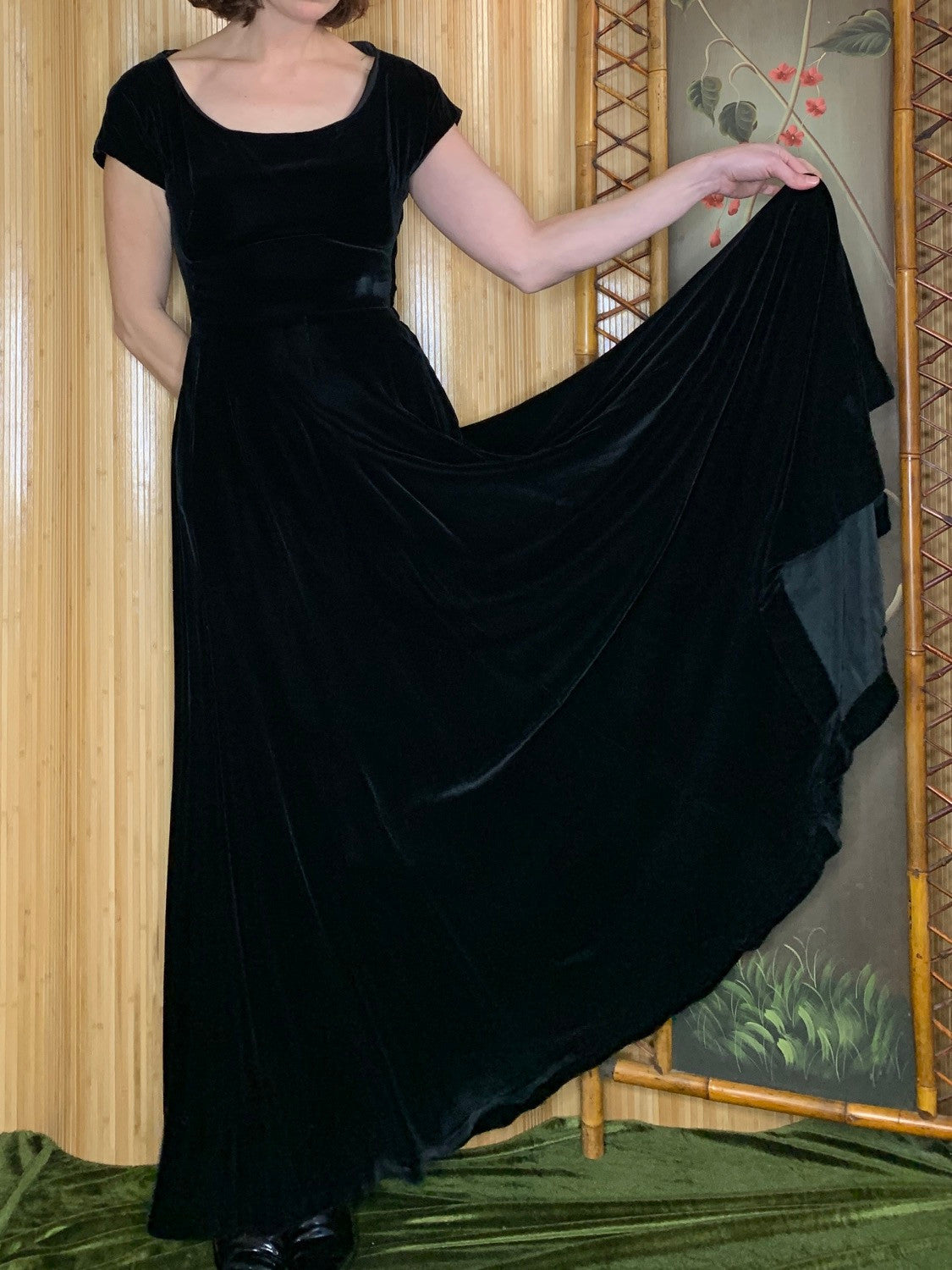 1940s Black Velvet Gown Size S The Lady Next Door 1940s Black Velvet Gown Size S The Lady Next Door